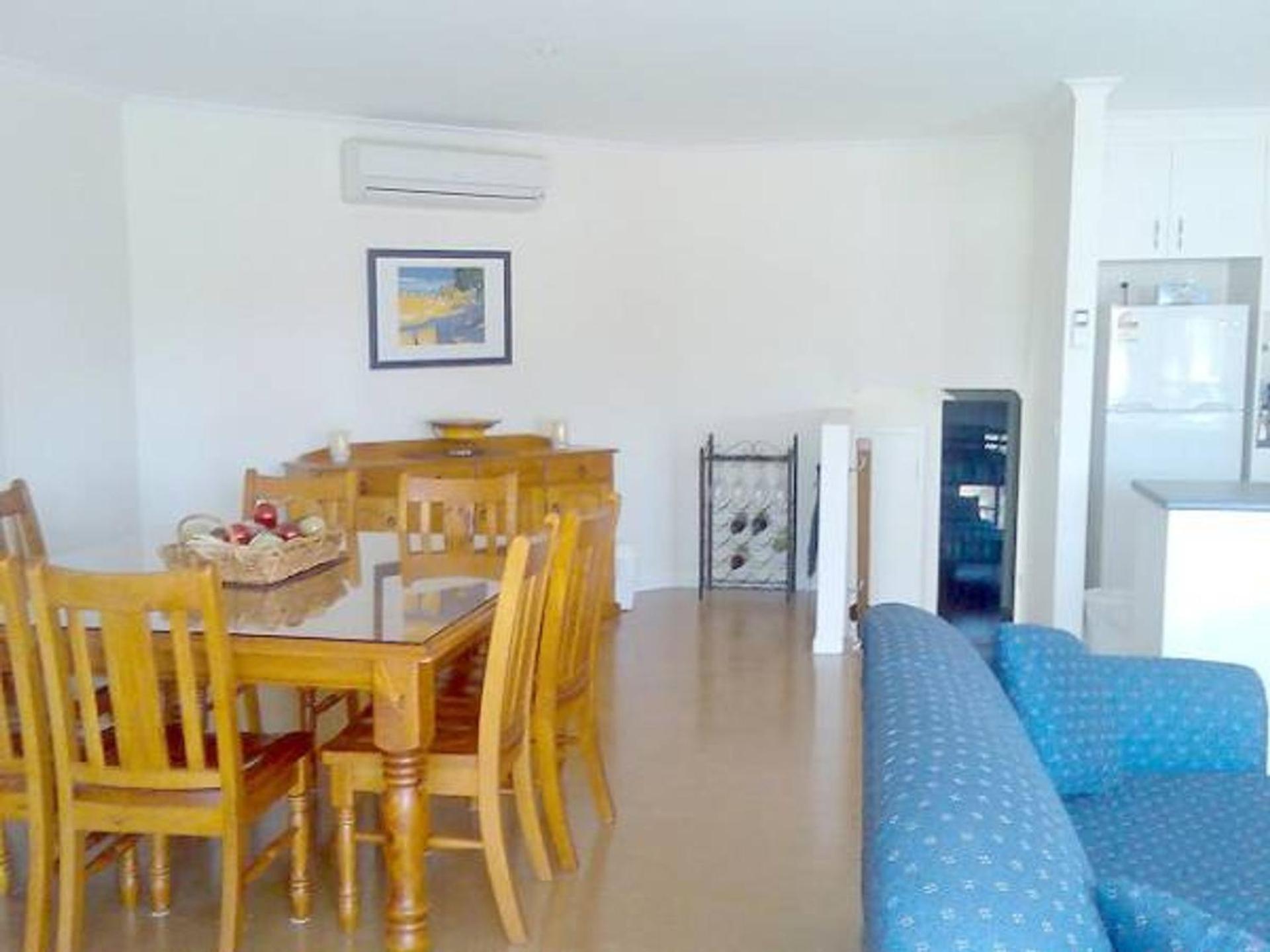Lyall Street Retreat