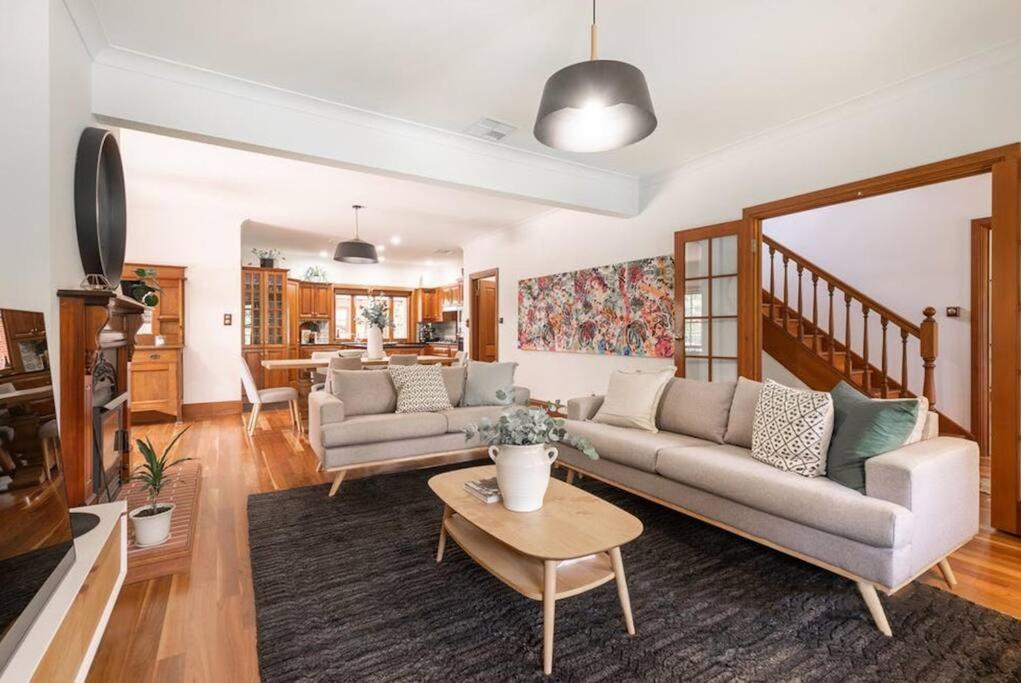 Hahndorf Luxury Retreat 5 bedrooms for 12 guests
