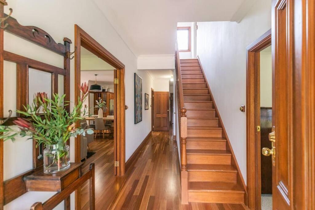 Hahndorf Luxury Retreat 5 bedrooms for 12 guests
