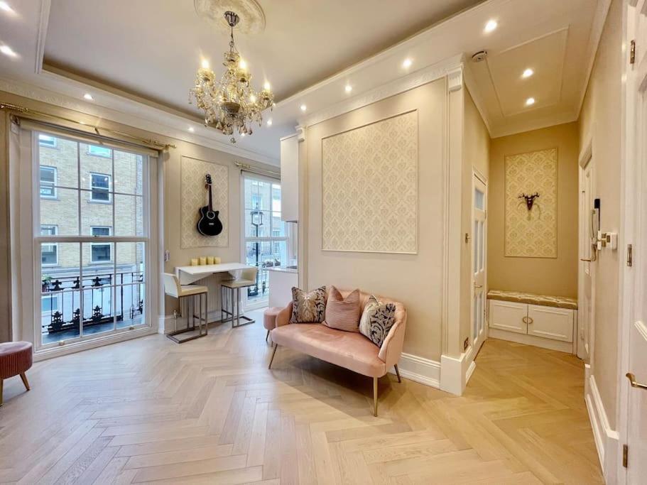 The Marilyn Suite - London Marylebone