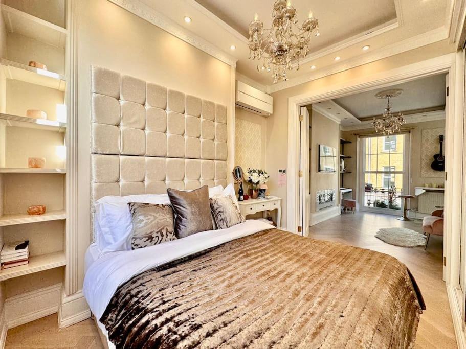 The Marilyn Suite - London Marylebone