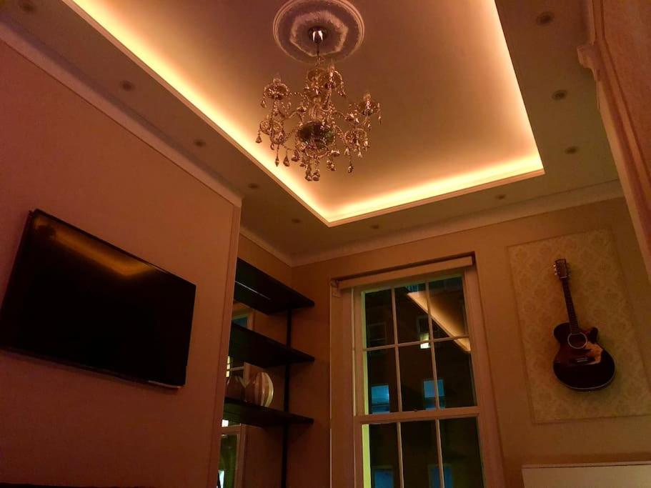 The Marilyn Suite - London Marylebone