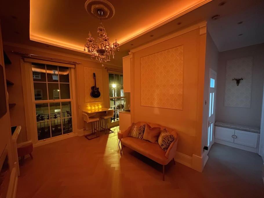 The Marilyn Suite - London Marylebone