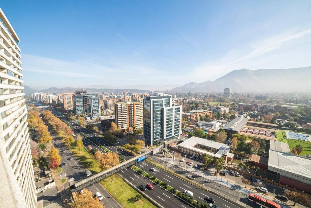 Las Condes, al lado de Marriott y Parque Arauco, ideal para Trabajo, Salud y Vacaciones