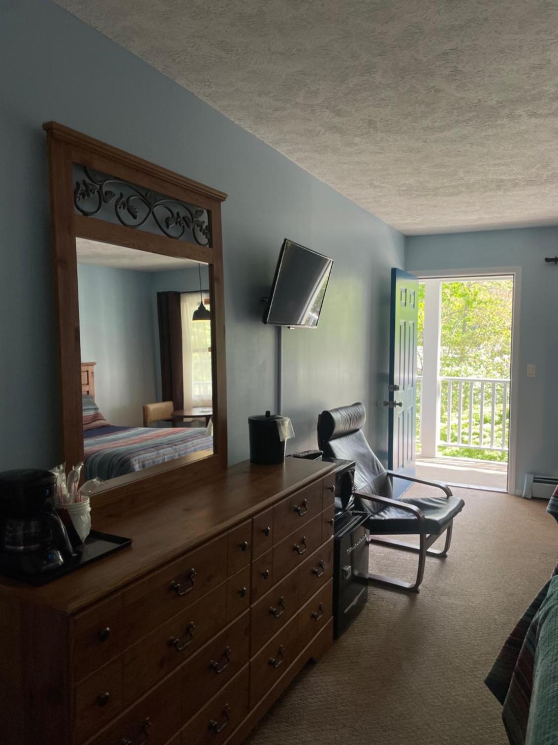 M22 Inn Glen Arbor
