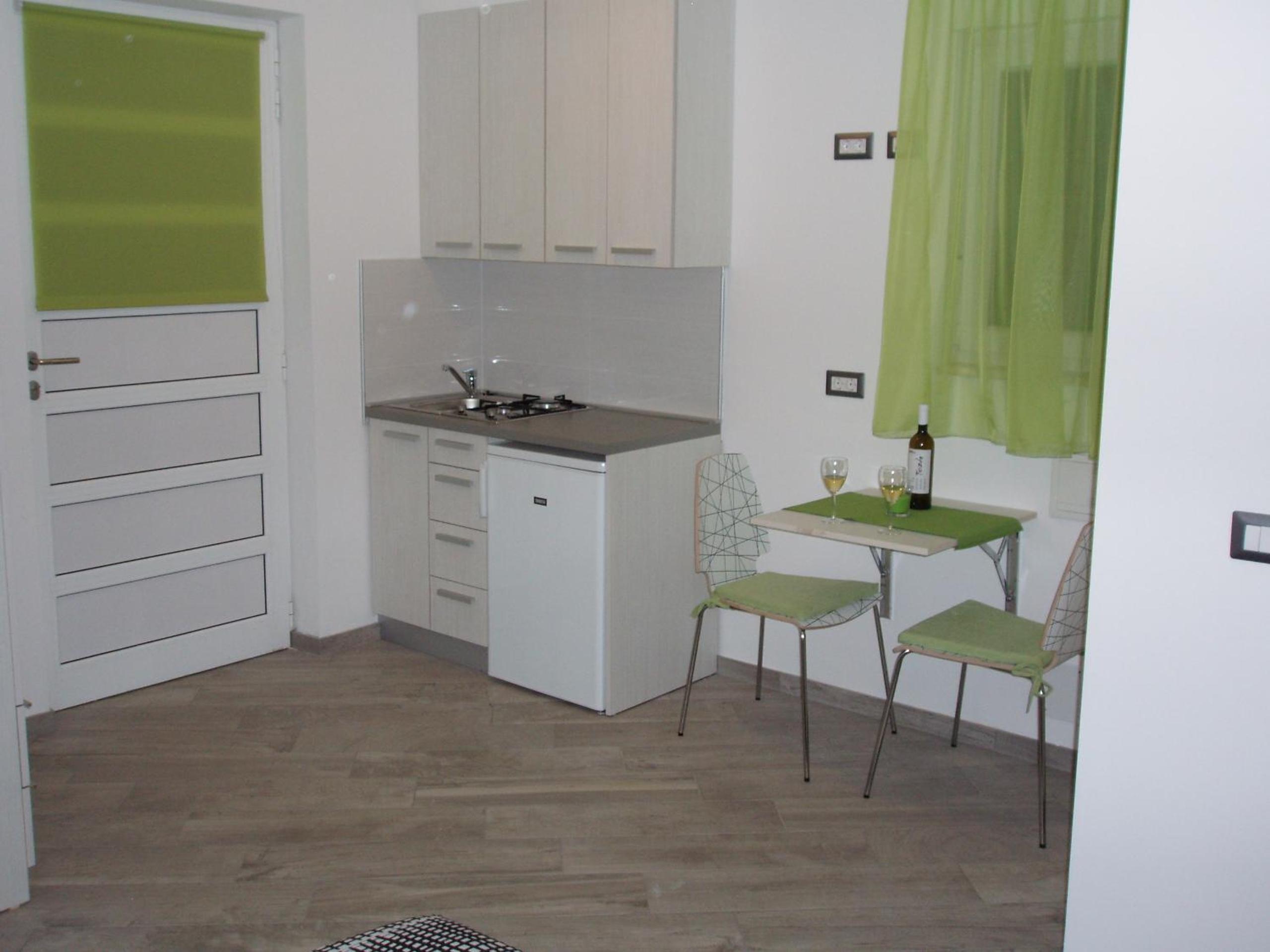 Photo 33