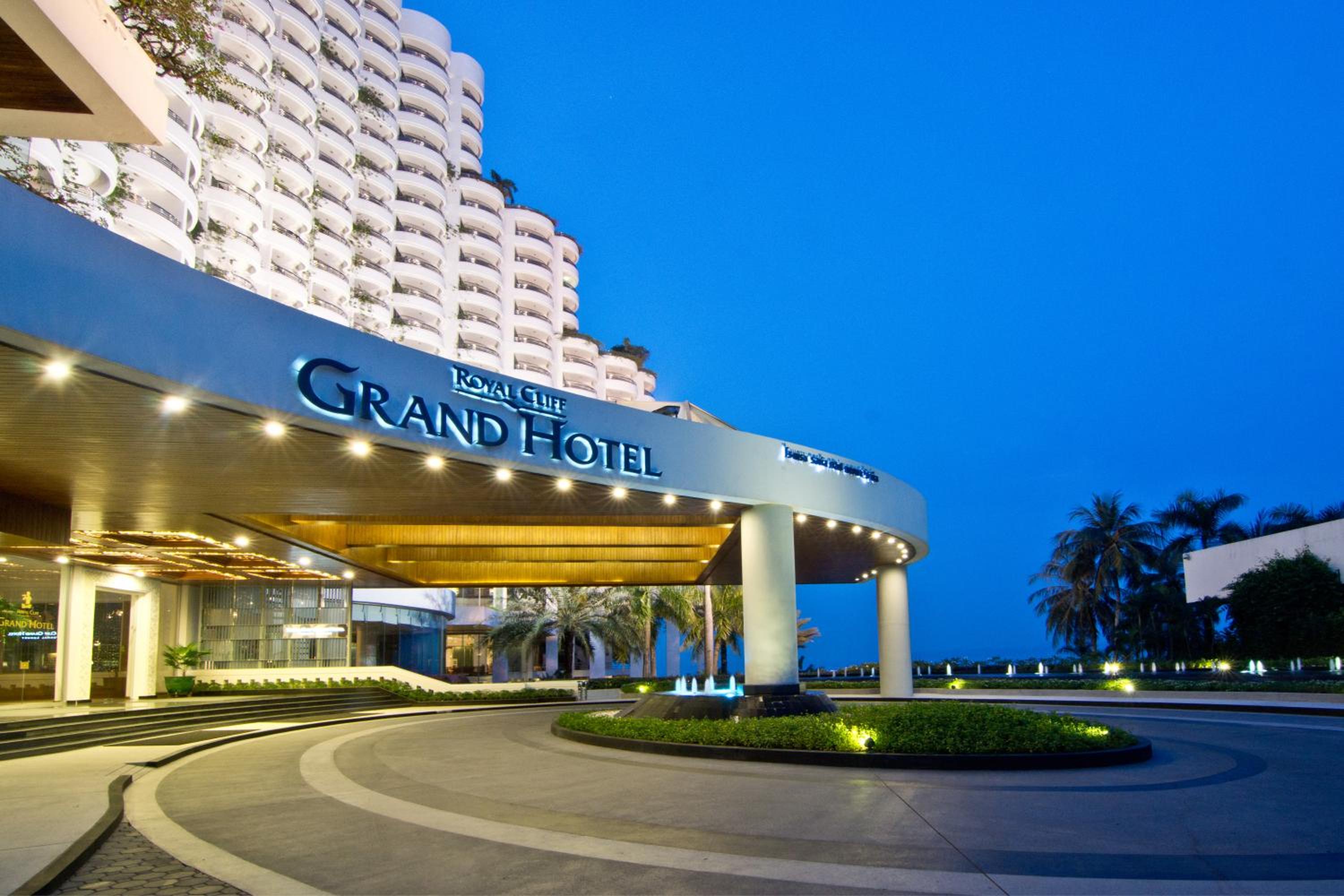 Hotel Royal Cliff Grand Hotel Pattaya - Image 1
