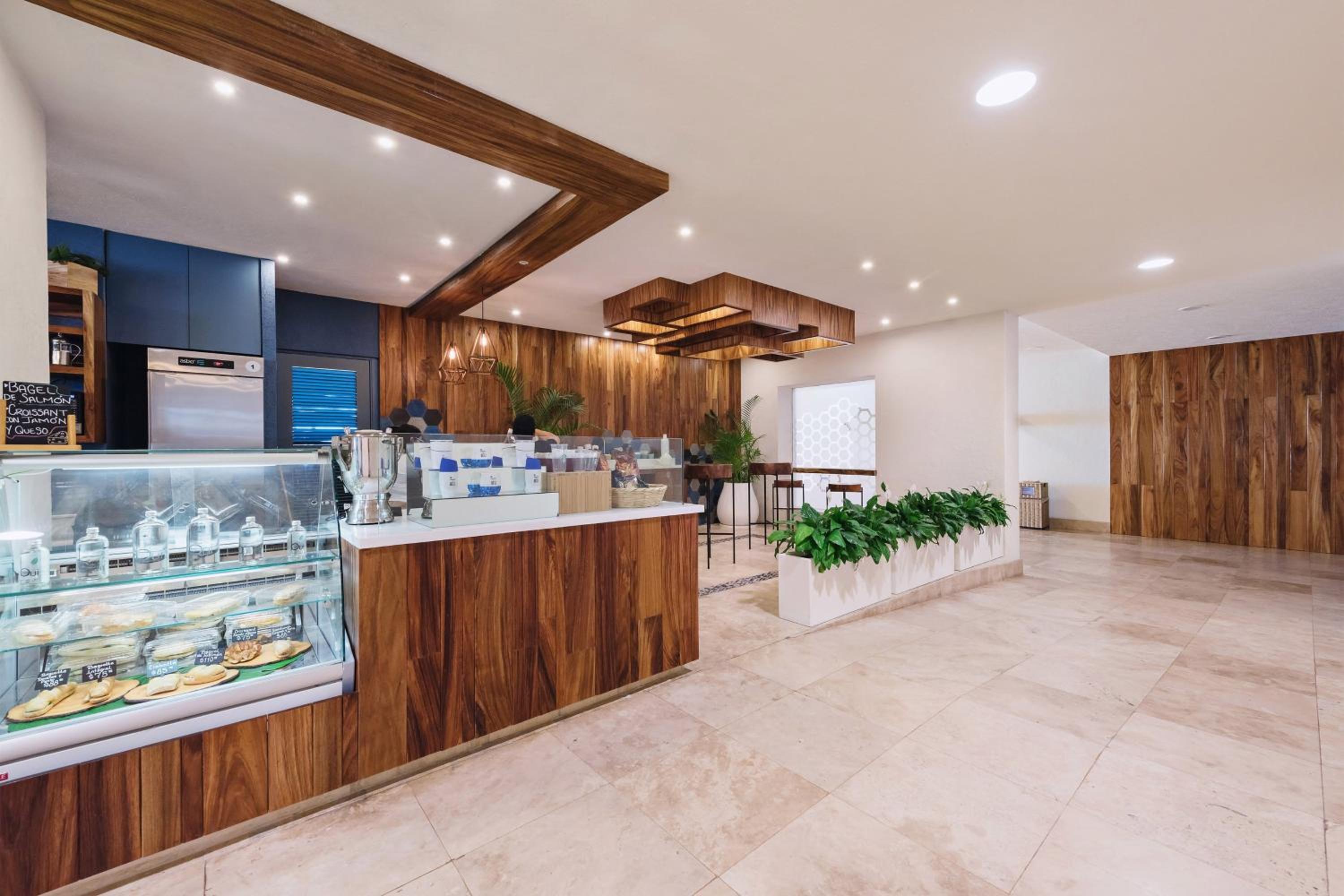 Puerto Vallarta Vacations - Sheraton Buganvilias Resort  Convention Center - Property Image 151