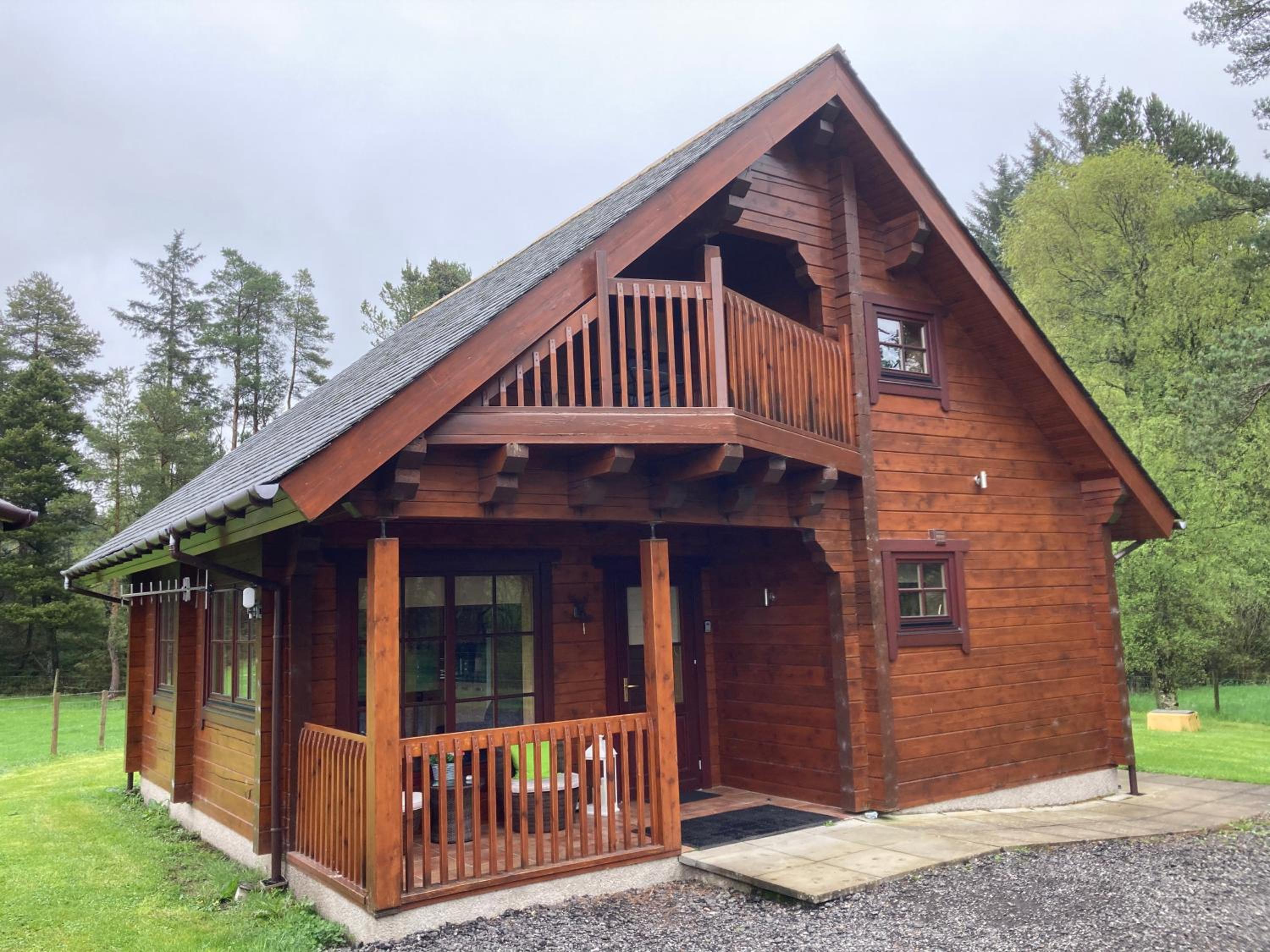 Norwegian Log Cabin The Roe Deer -sauna & hot tub view 3
