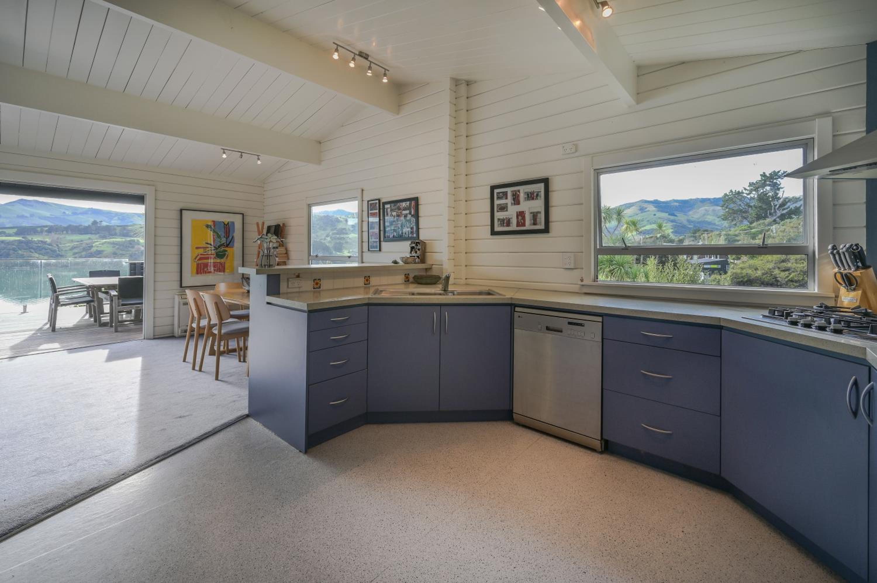 Birdsong Bliss - Takamatua Holiday Home