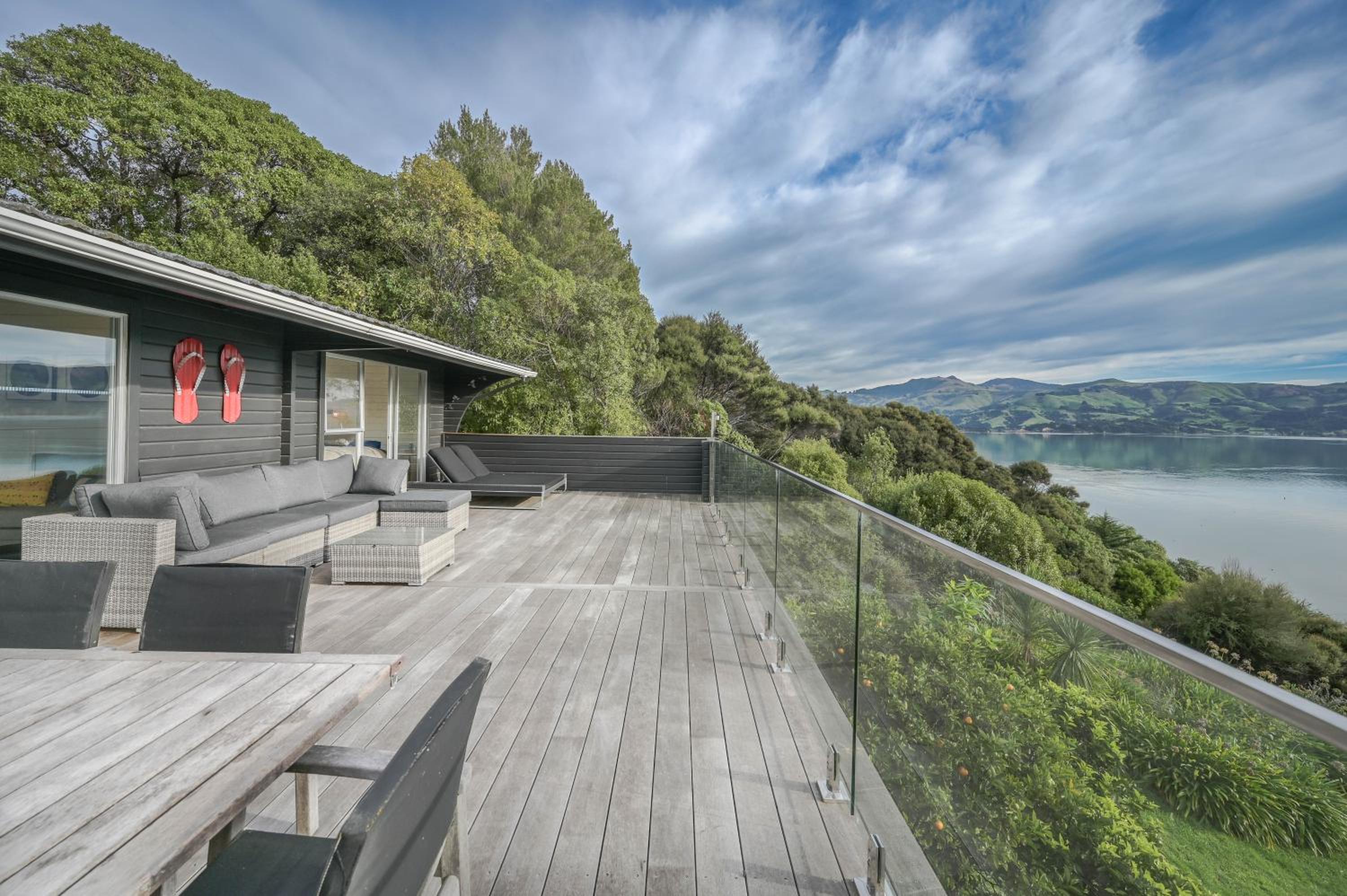 Birdsong Bliss - Takamatua Holiday Home