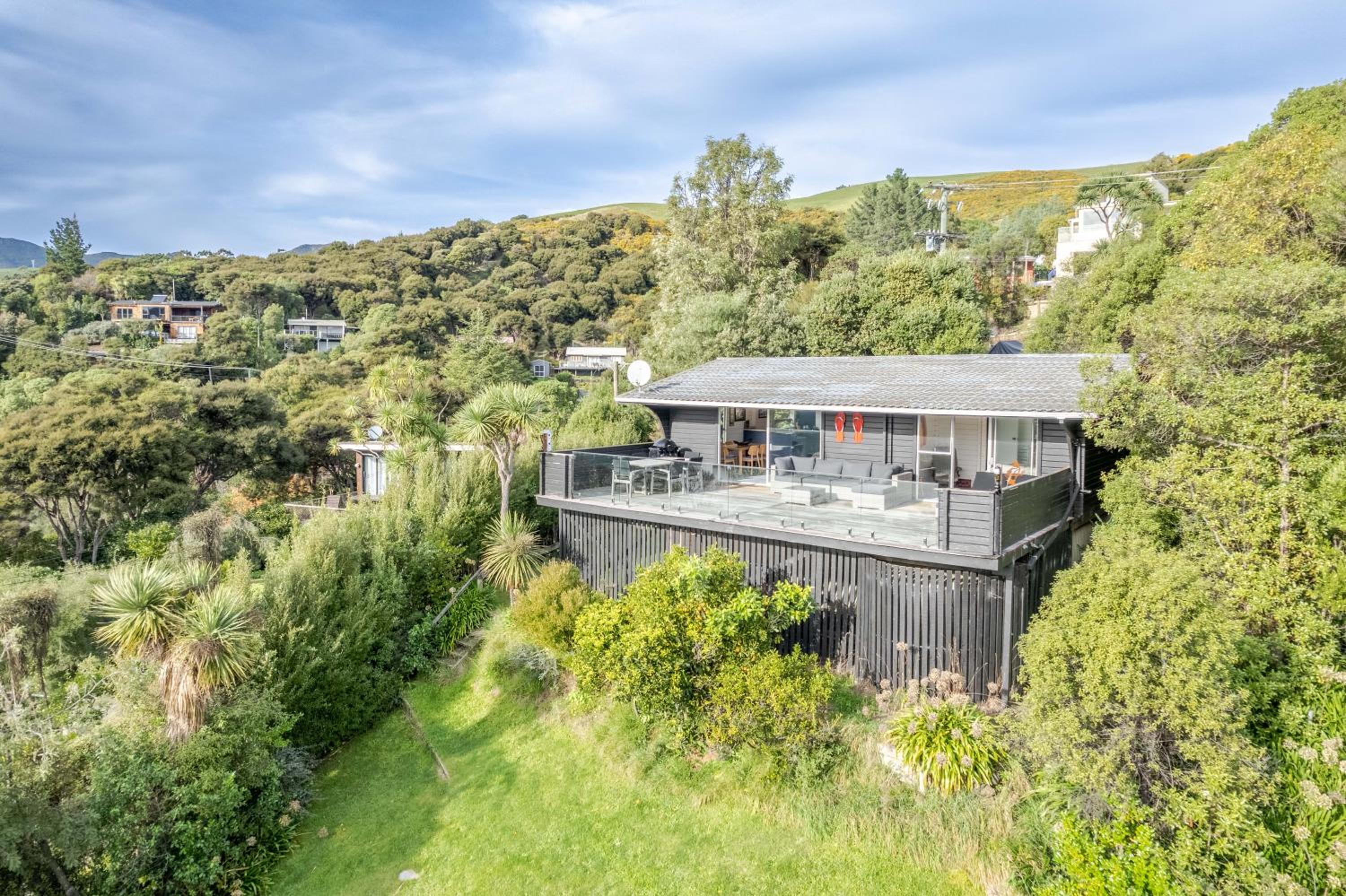 Birdsong Bliss - Takamatua Holiday Home