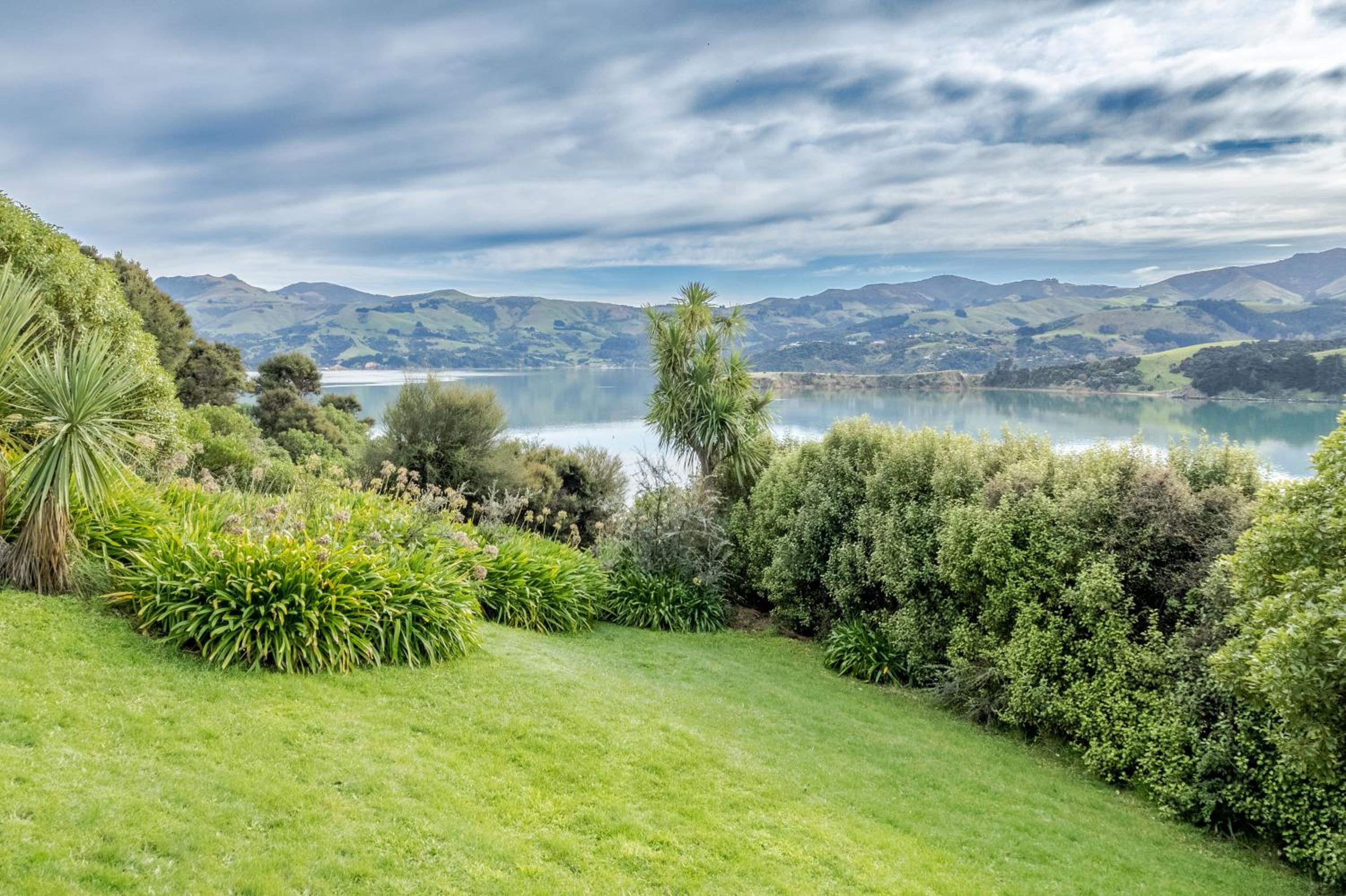 Birdsong Bliss - Takamatua Holiday Home
