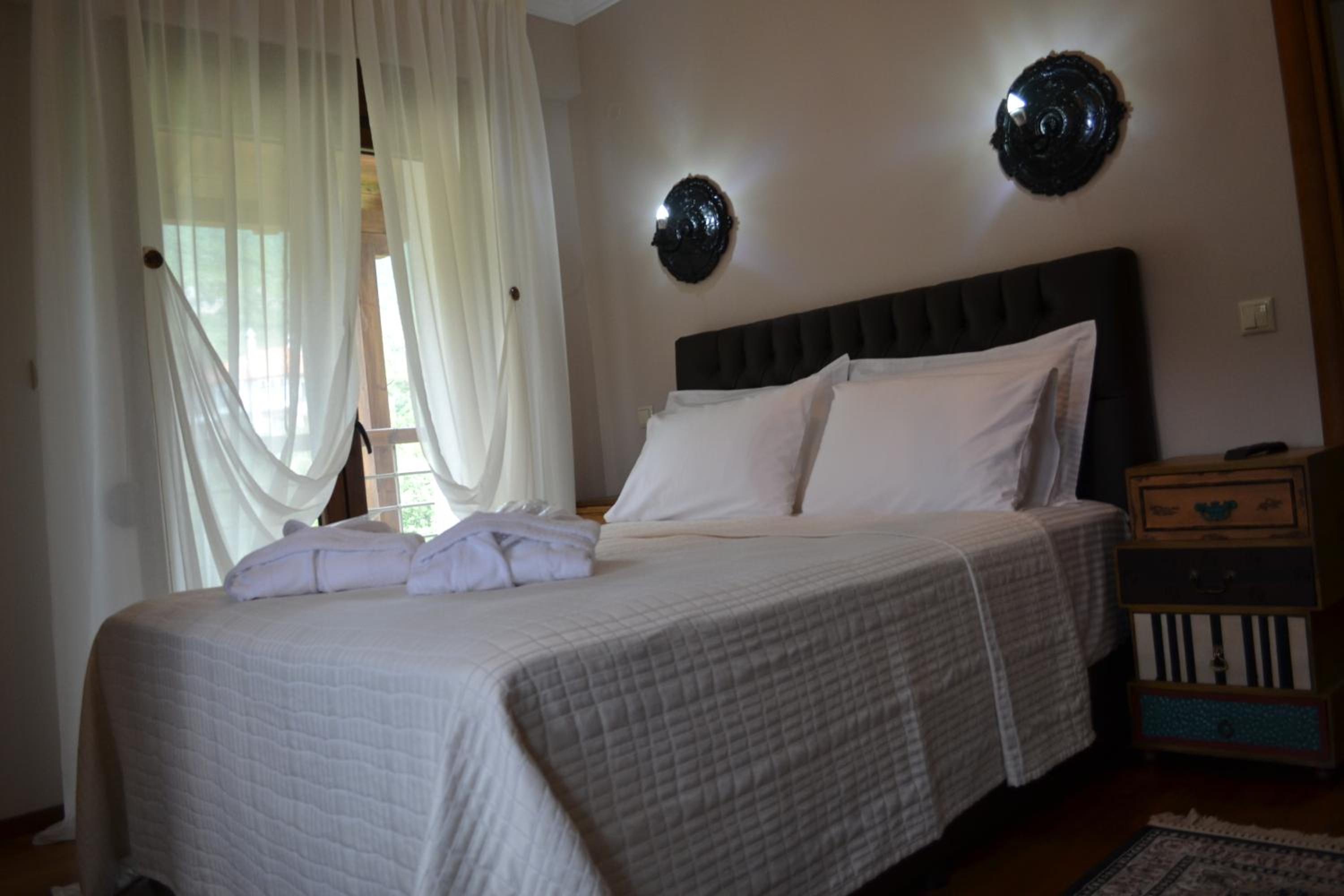 Evmorfes Villas
