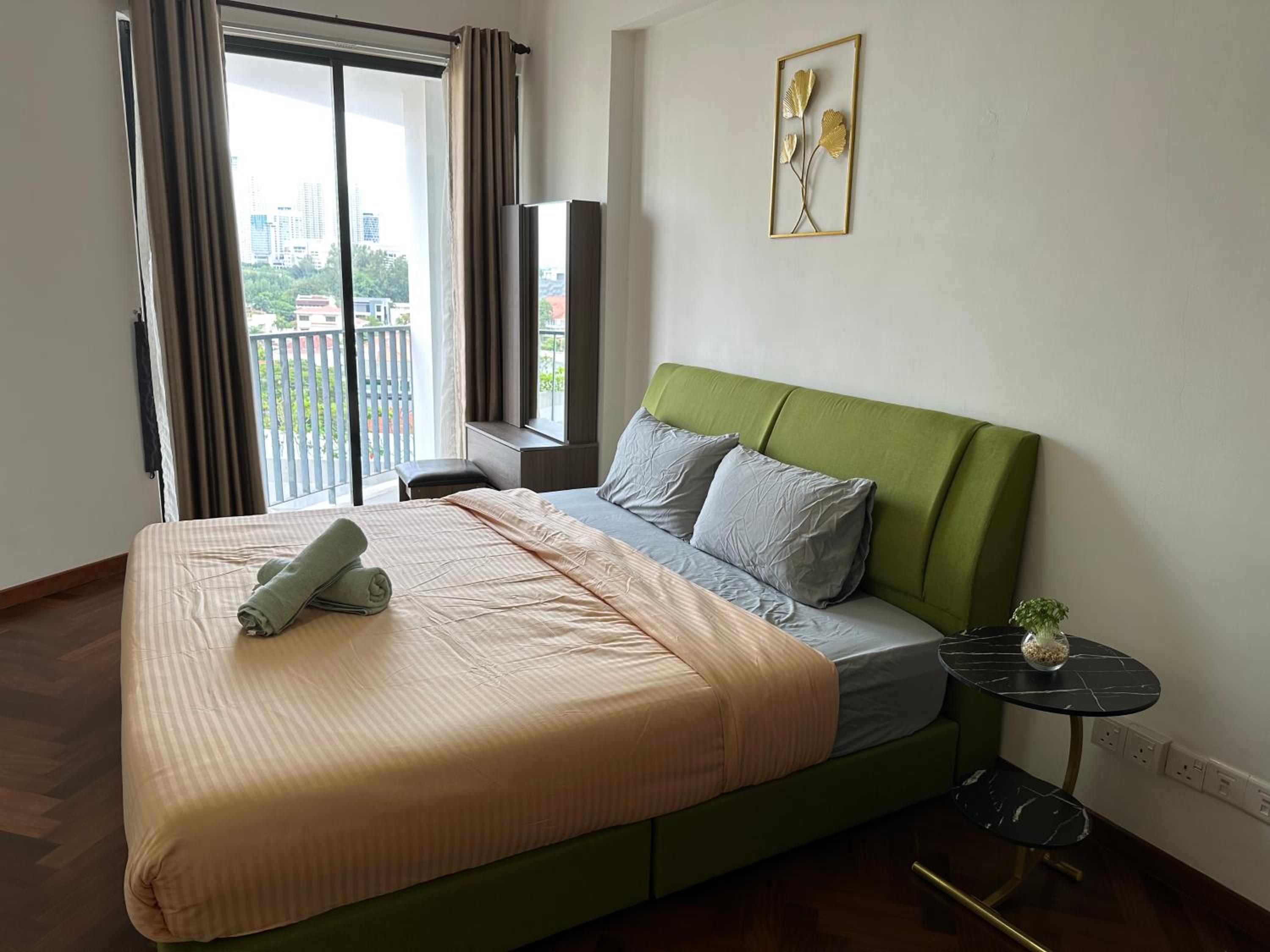 NEW 4Queen Bed 3 Room 2CP near Gurney with tvbox and KTV Set photo 6