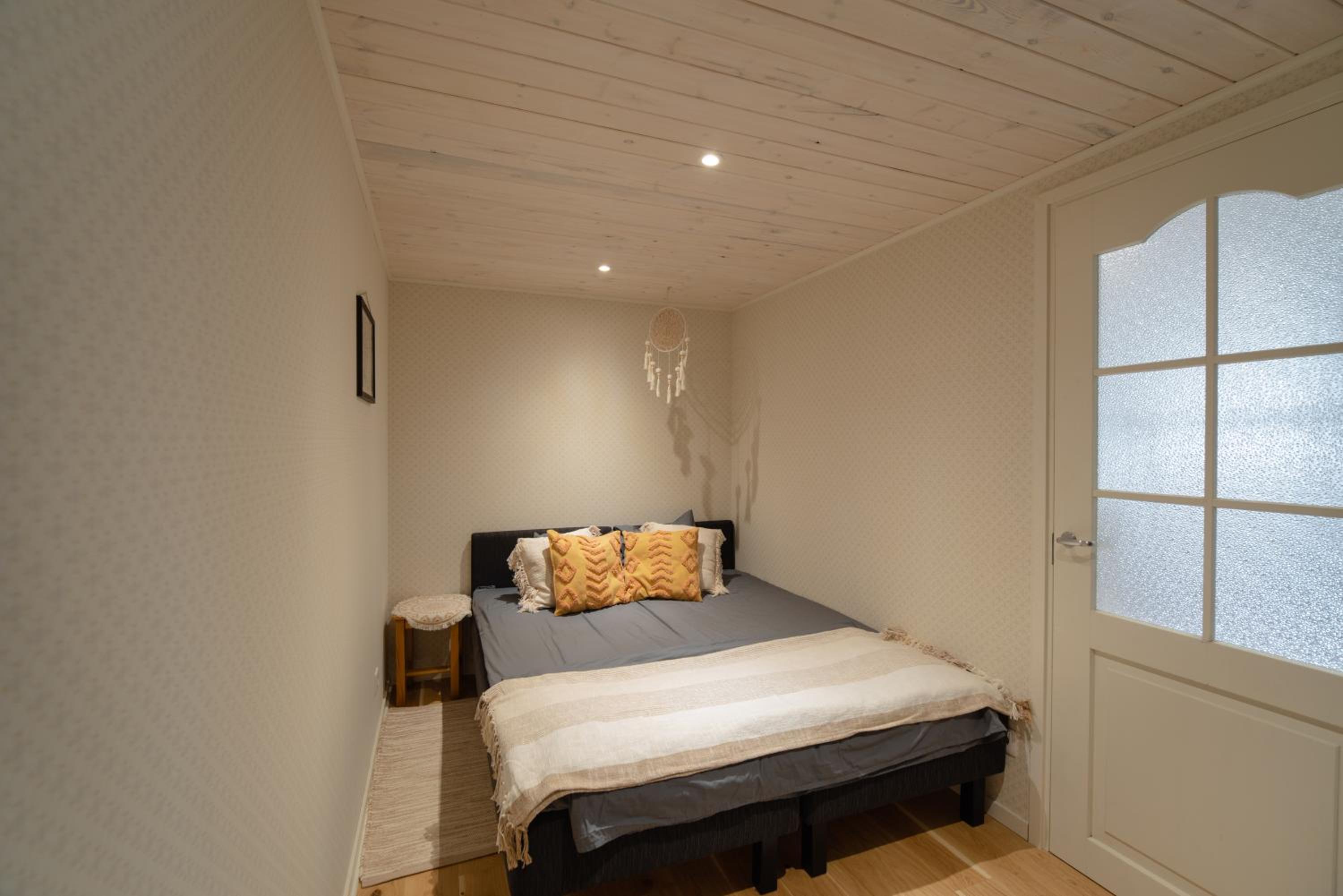 Posti studio apartment