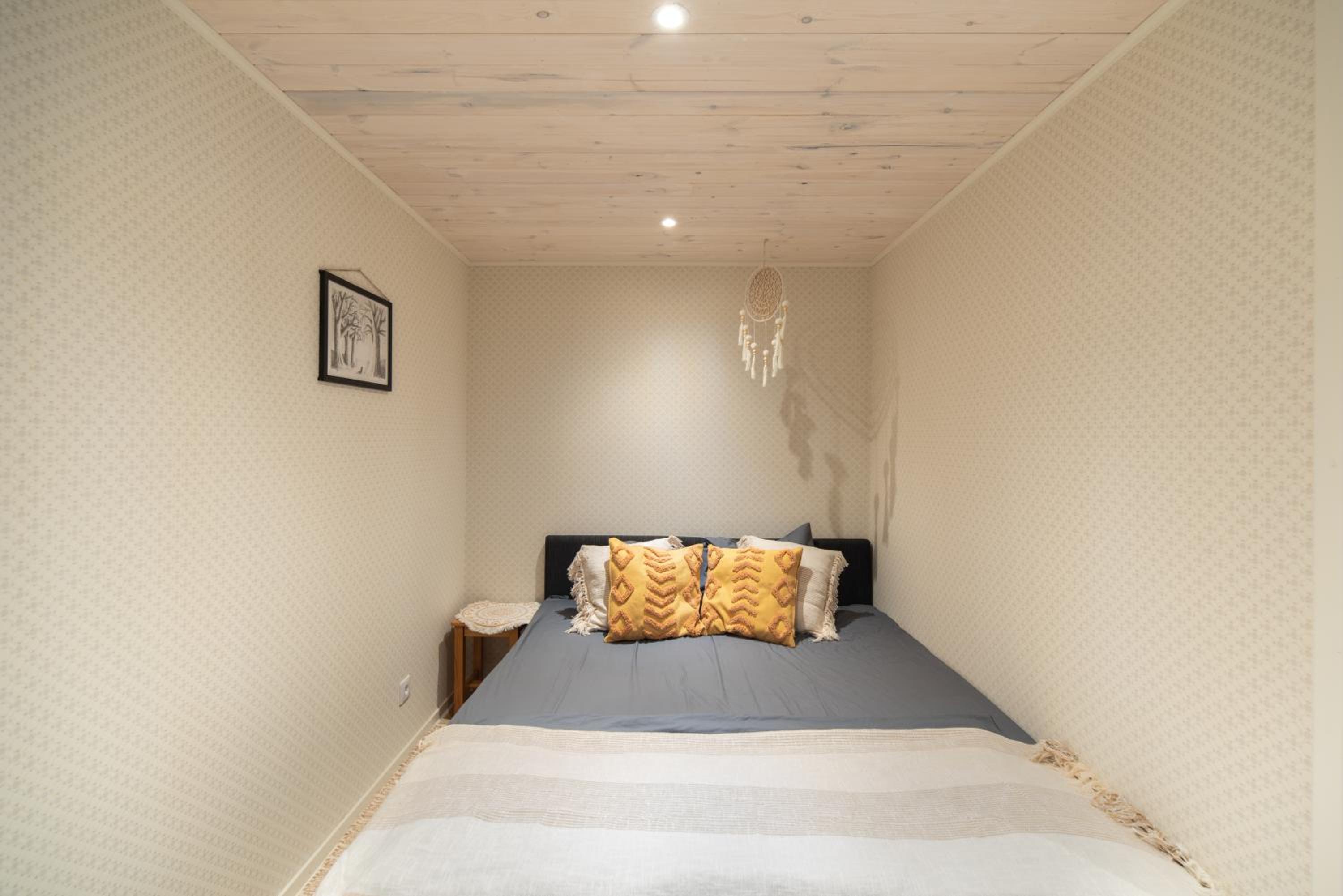 Posti studio apartment