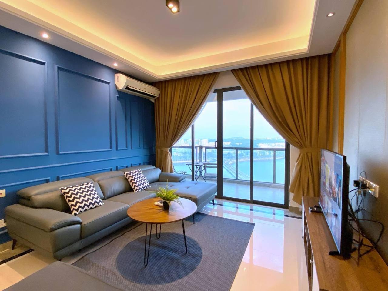 R&F Princess Cove JB Apartment Suites By SC Homestay