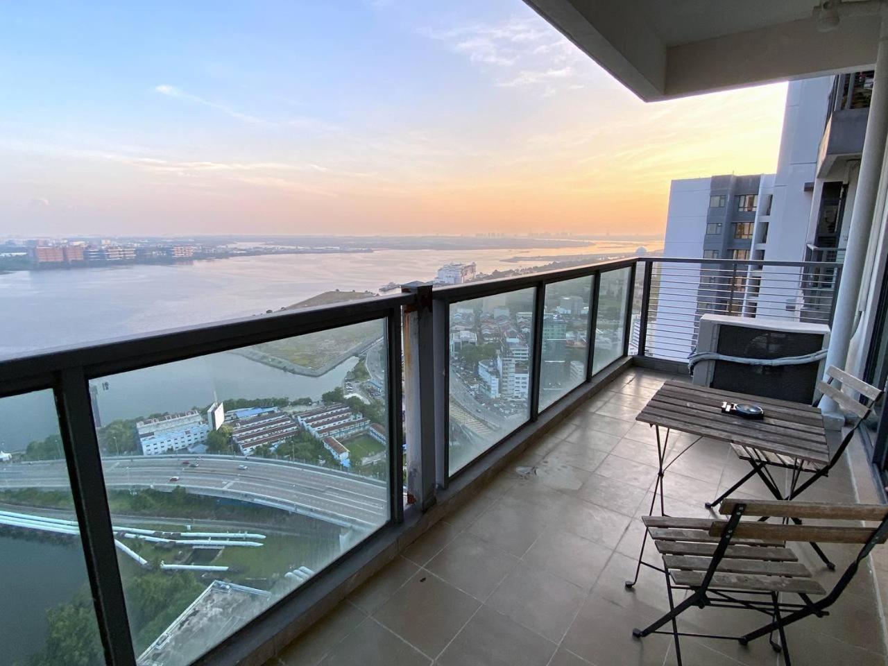 R&F Princess Cove JB Apartment Suites By SC Homestay