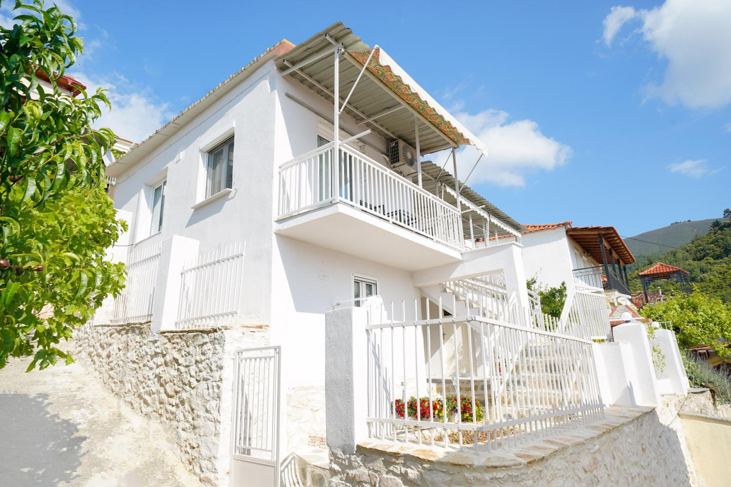 Marika's House view 3