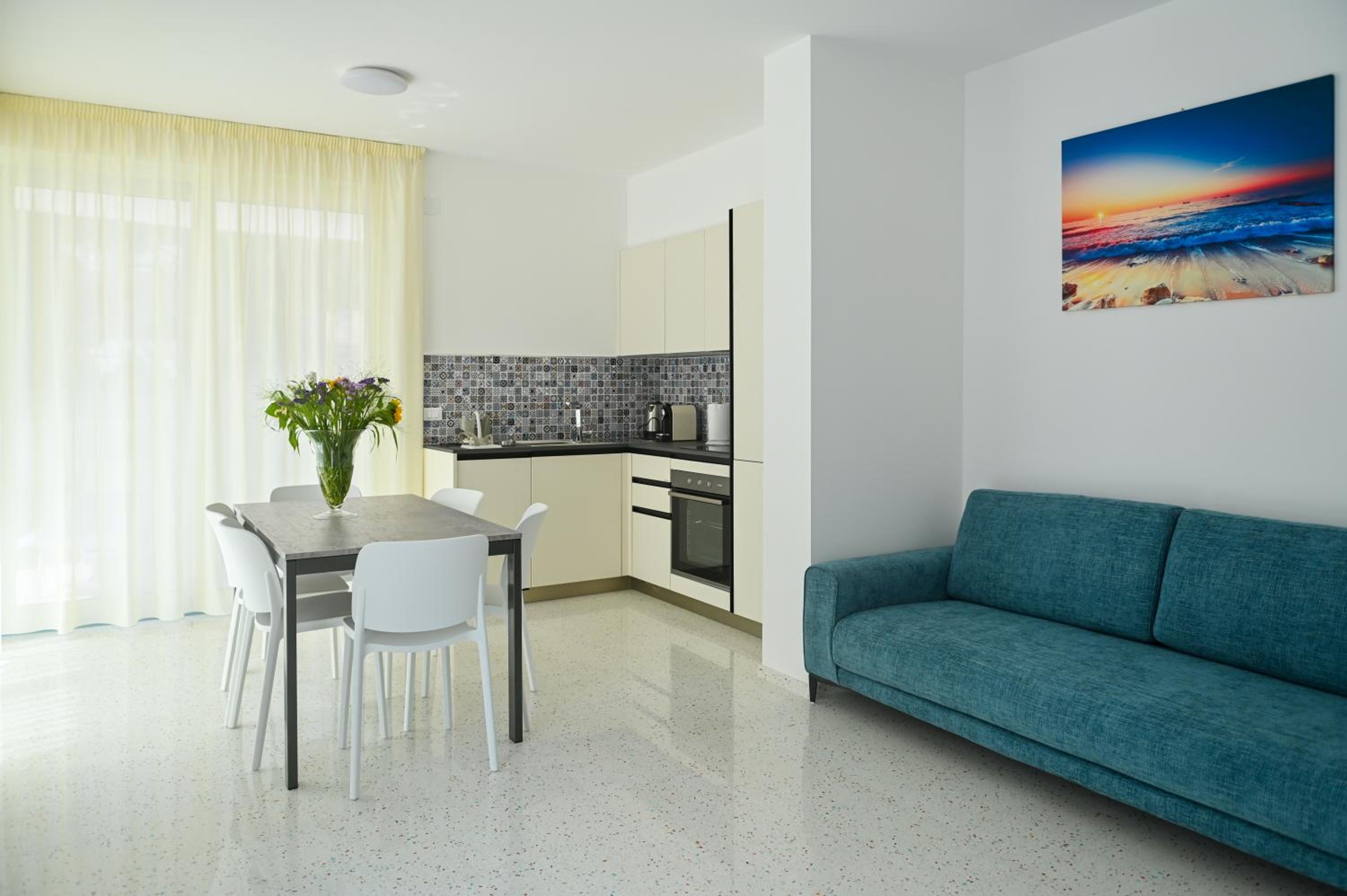 Perle Marine Suite Apartments