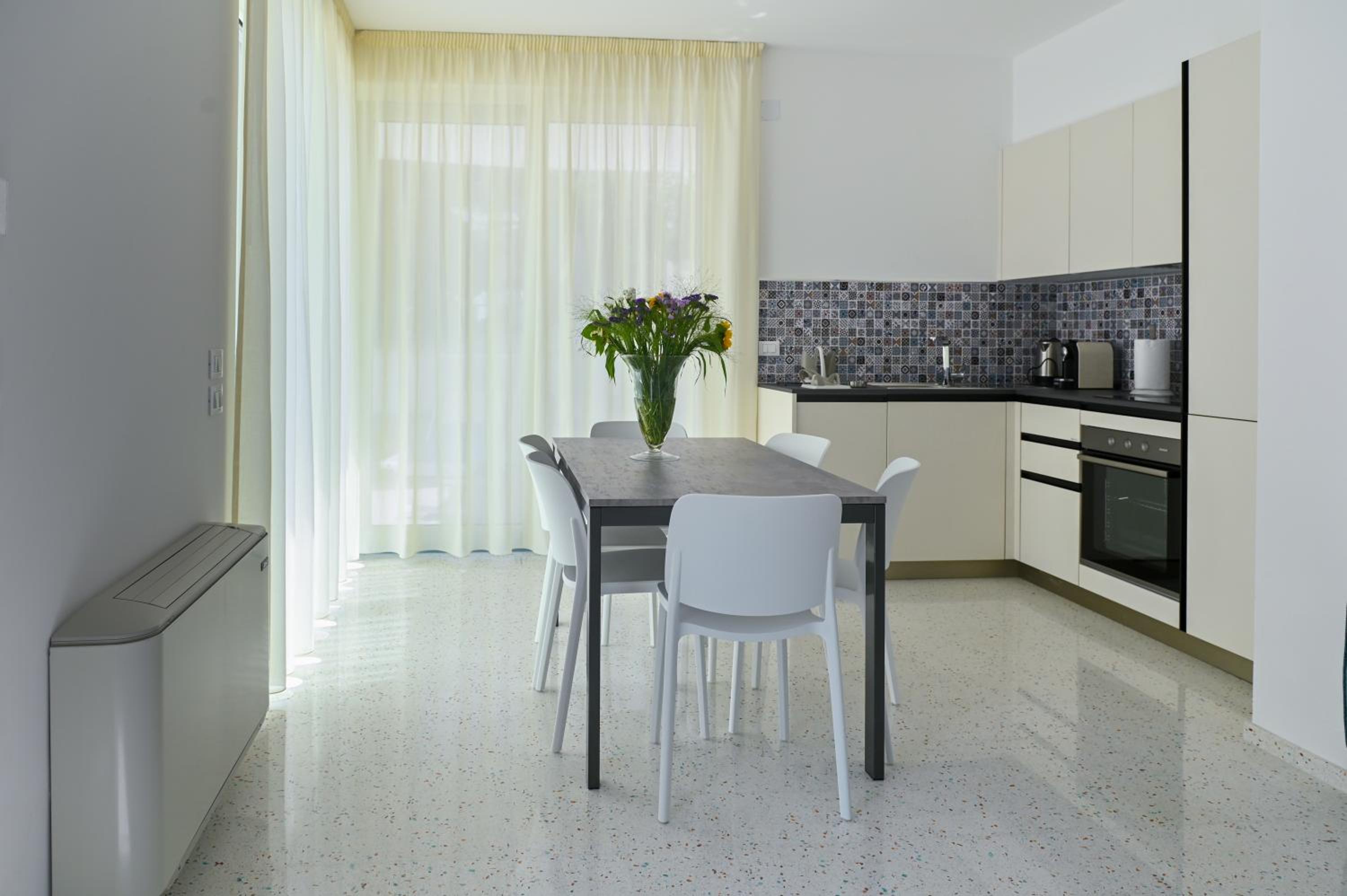 Perle Marine Suite Apartments