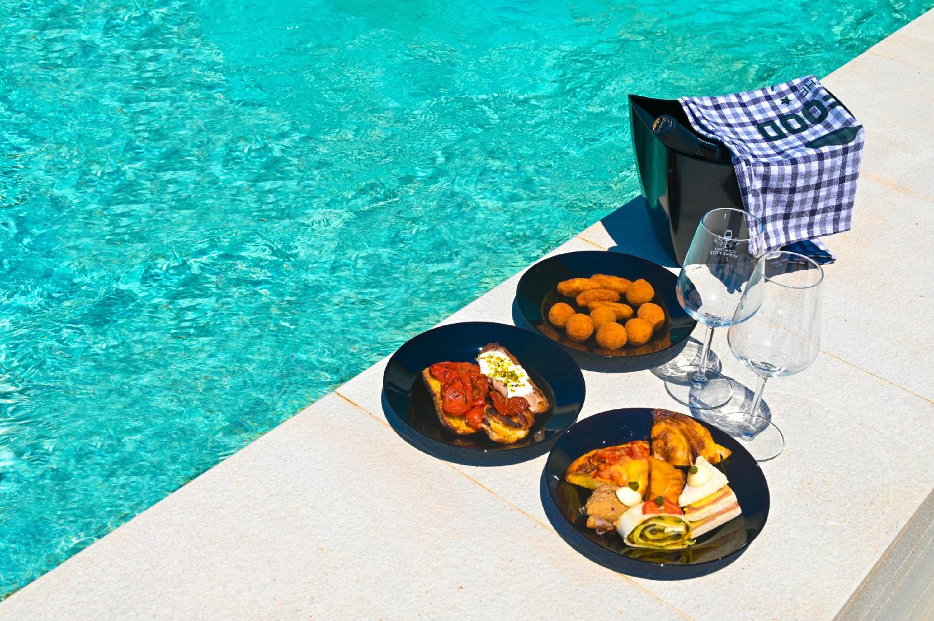 Perle Marine Suite Apartments