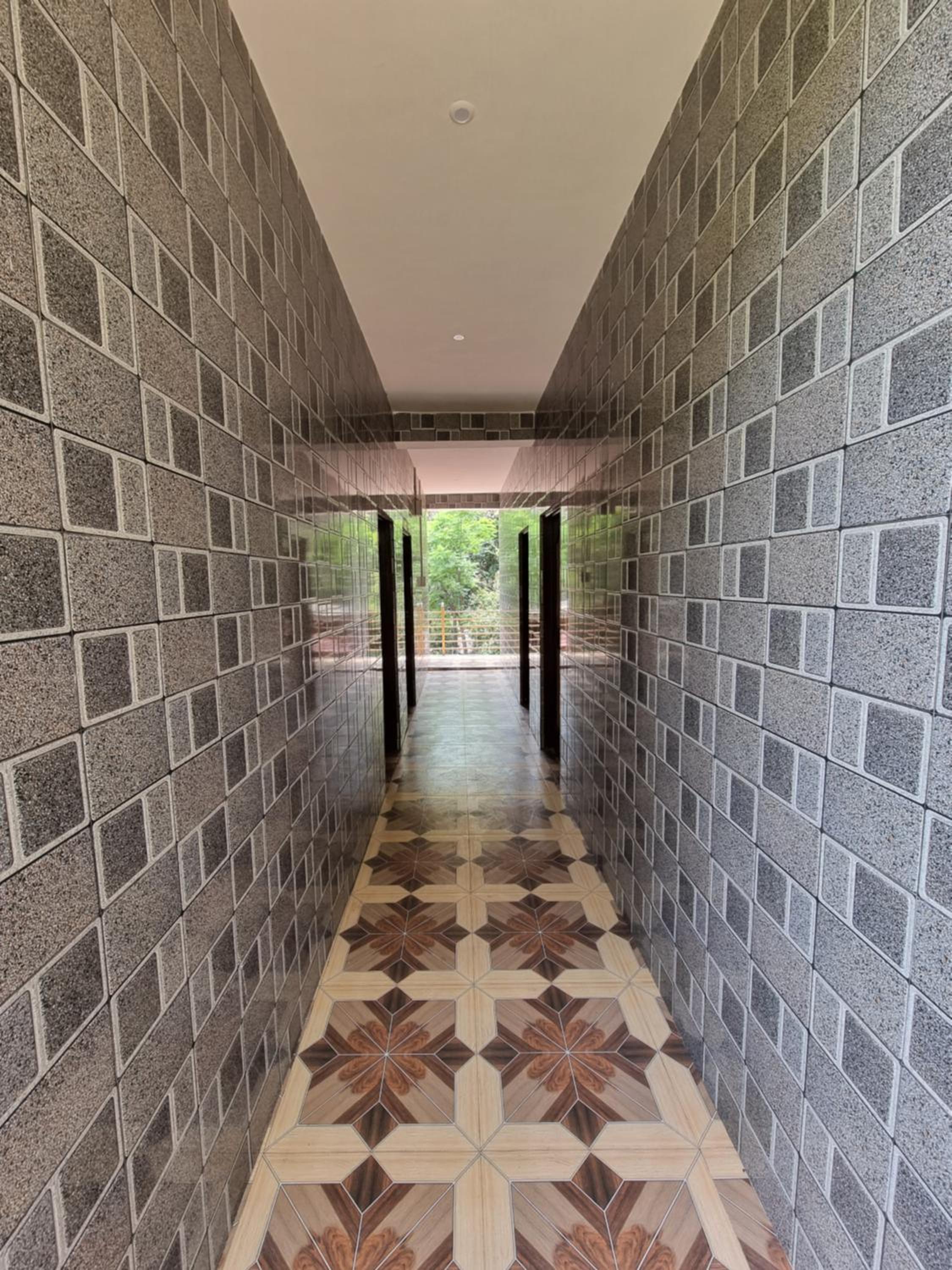 Chamera Inn - Riverside Homestay