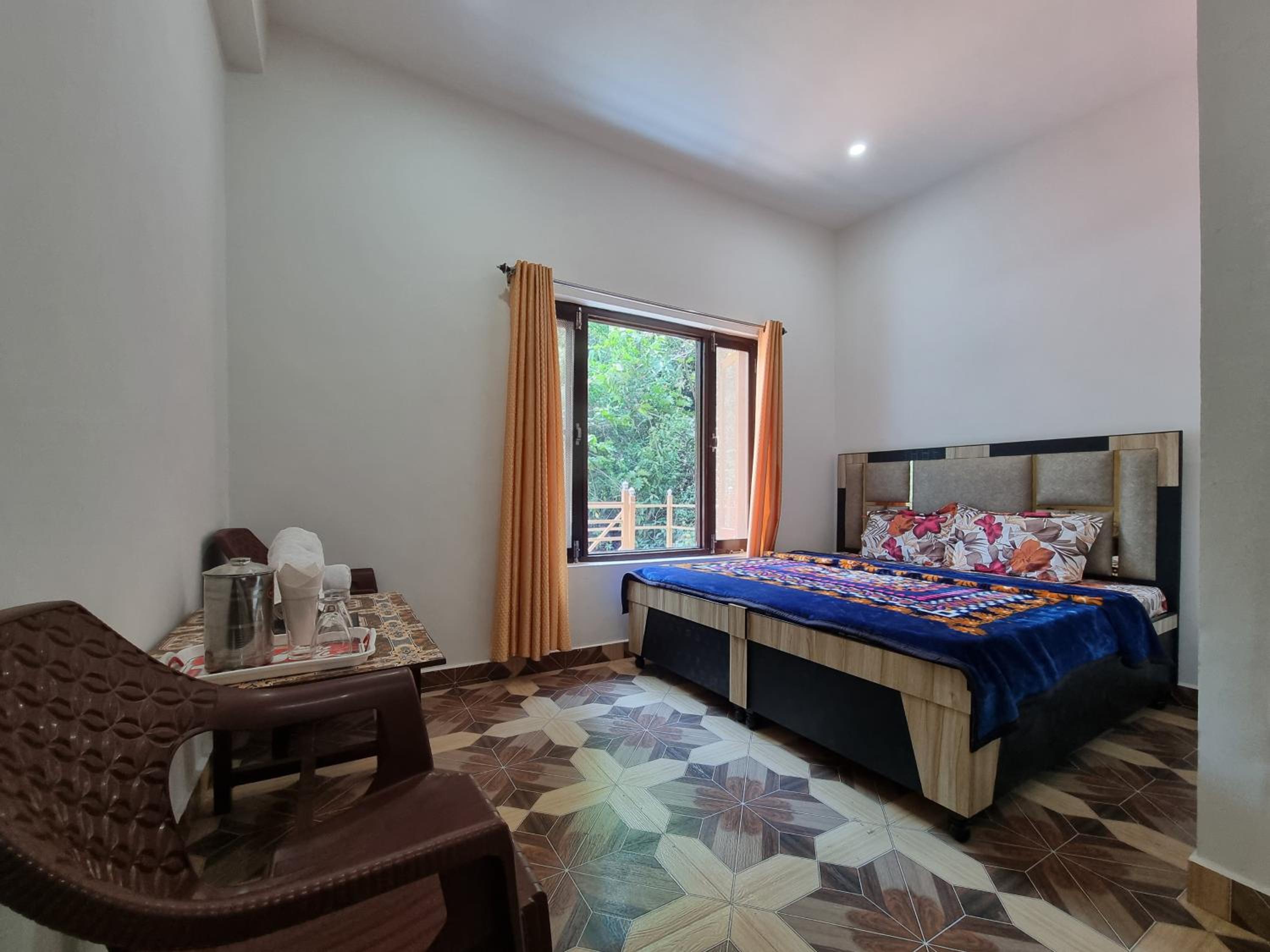 Chamera Inn - Riverside Homestay