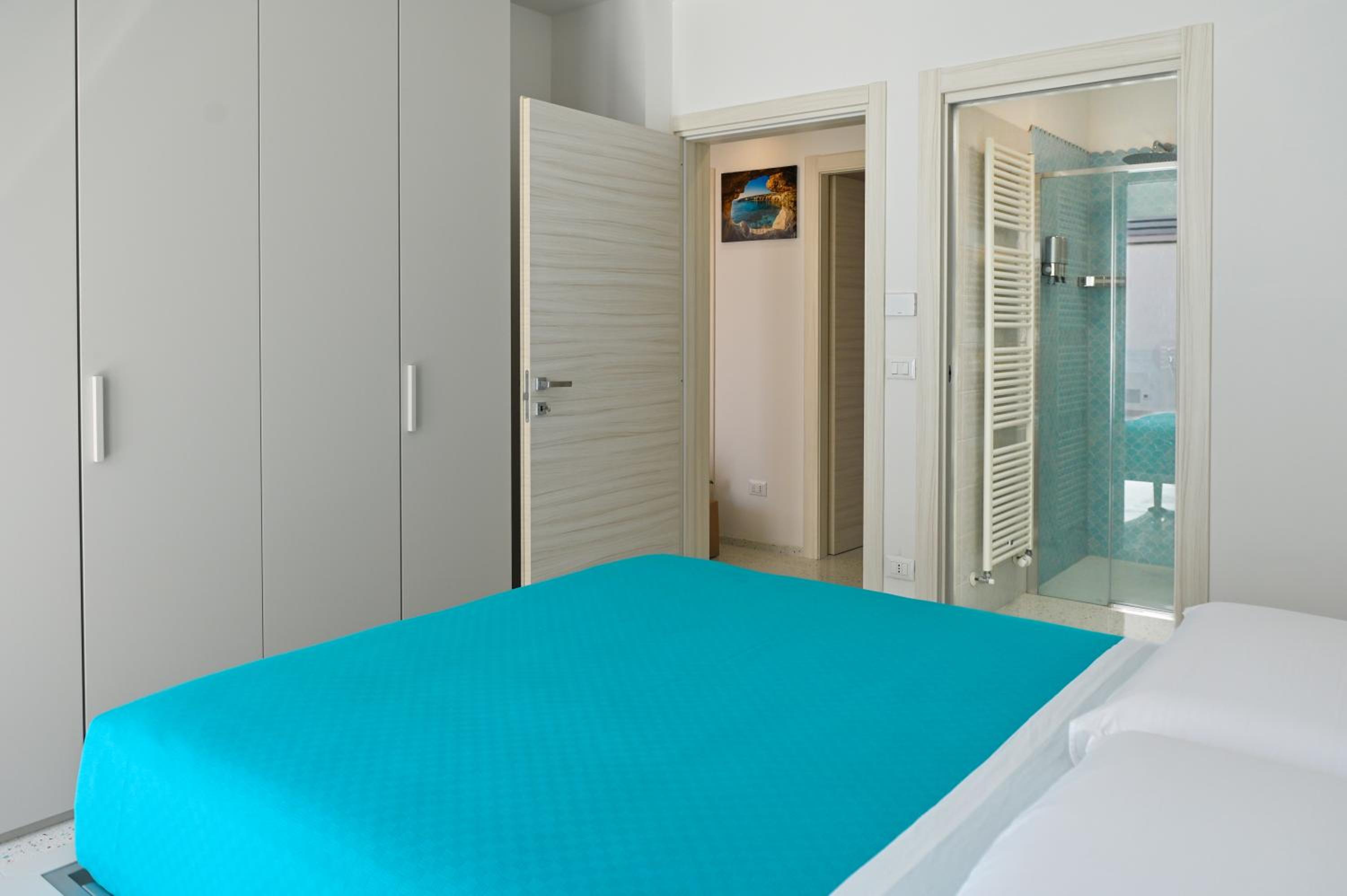 Perle Marine Suite Apartments