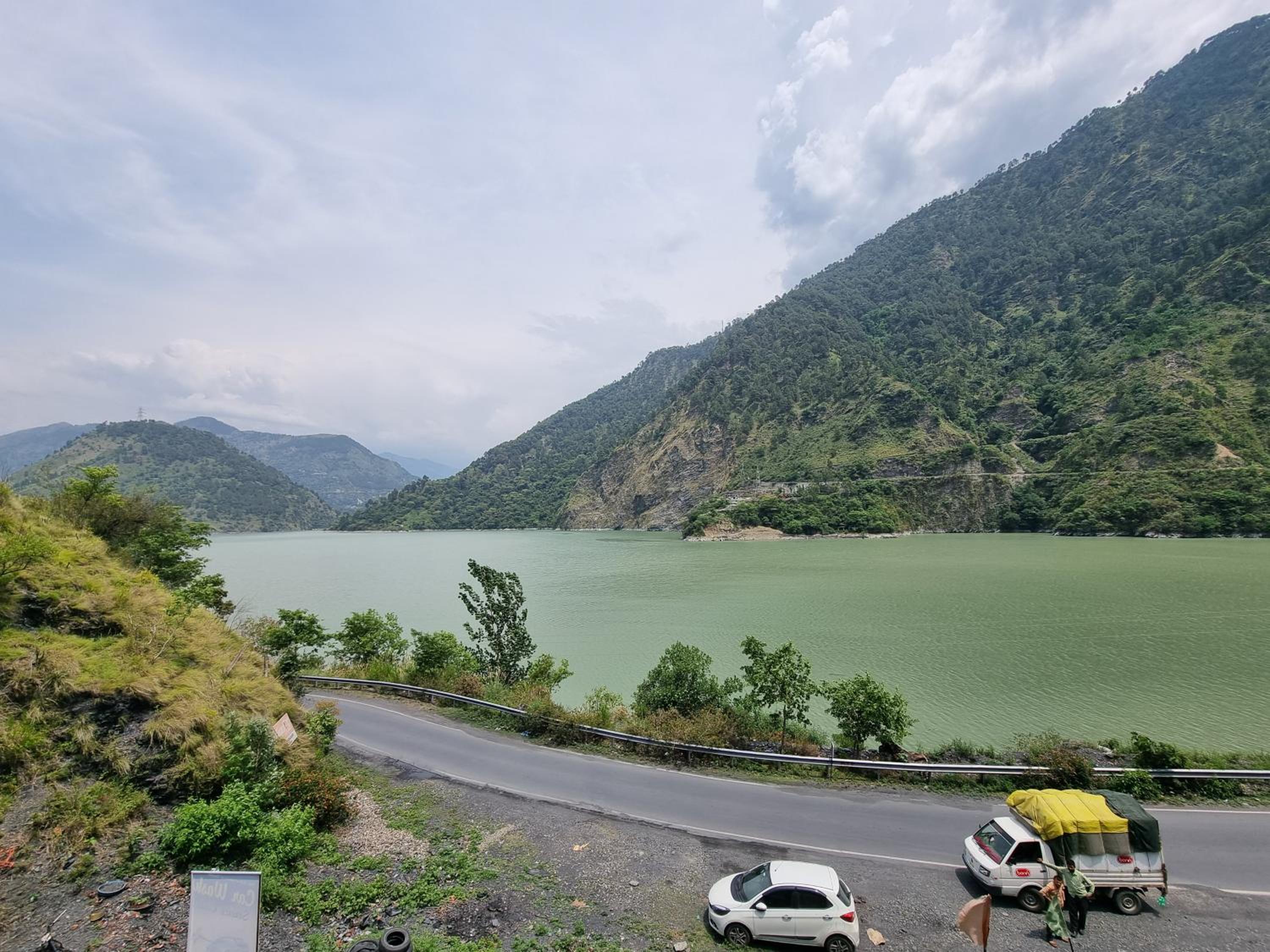 Chamera Inn - Riverside Homestay