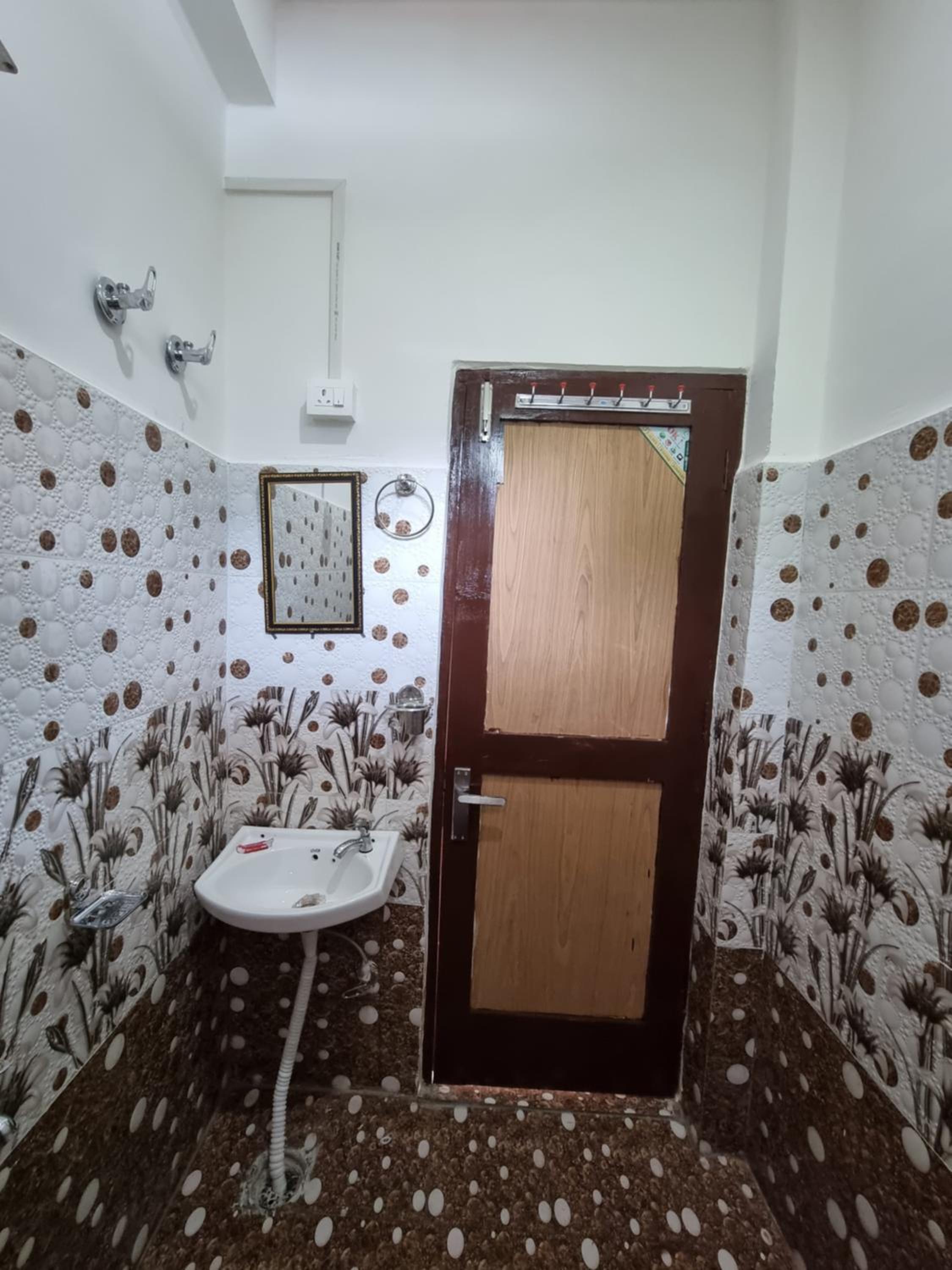 Chamera Inn - Riverside Homestay