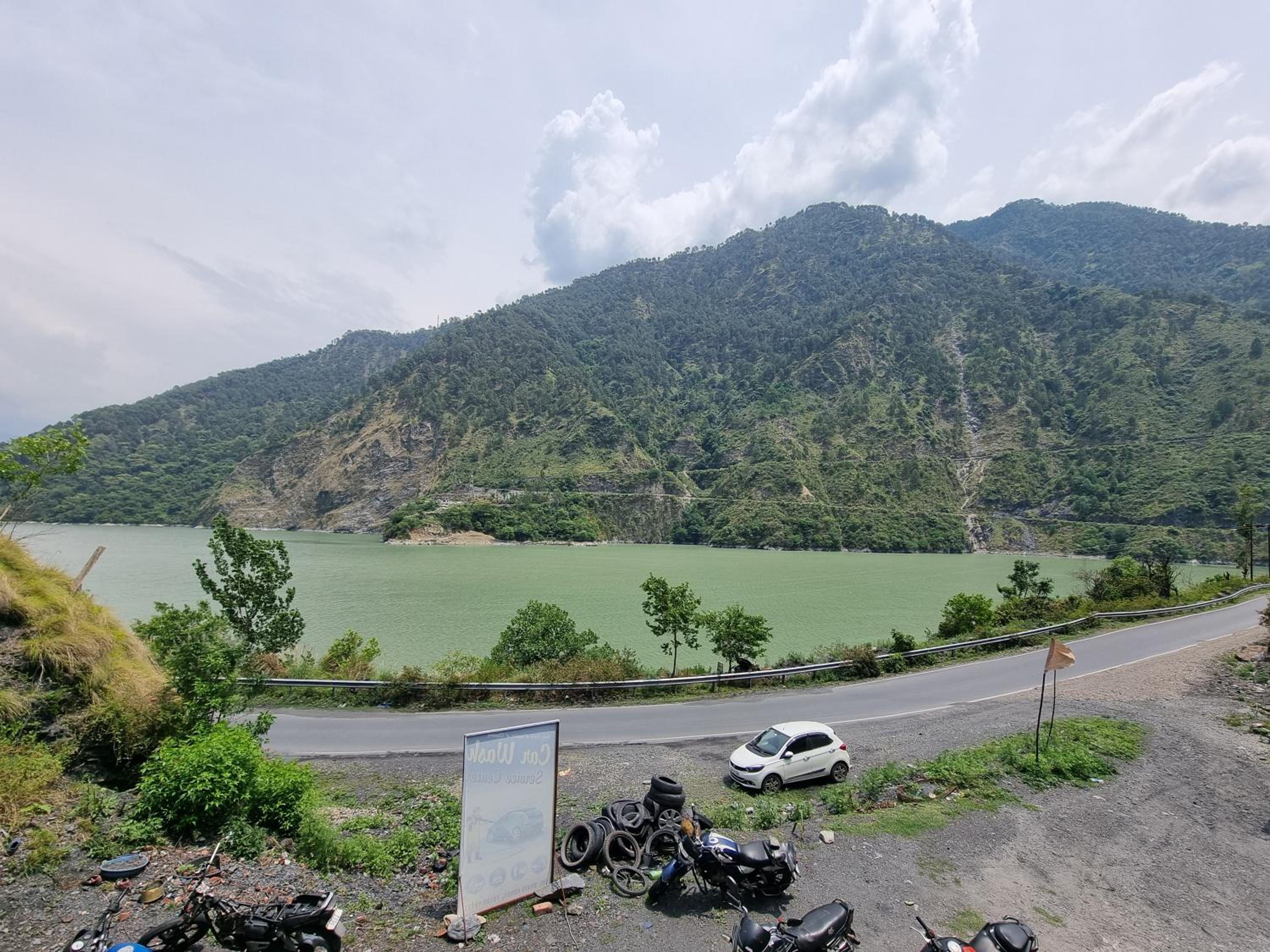 Chamera Inn - Riverside Homestay