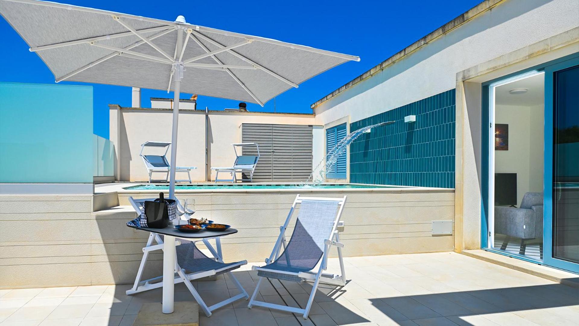 Perle Marine Suite Apartments