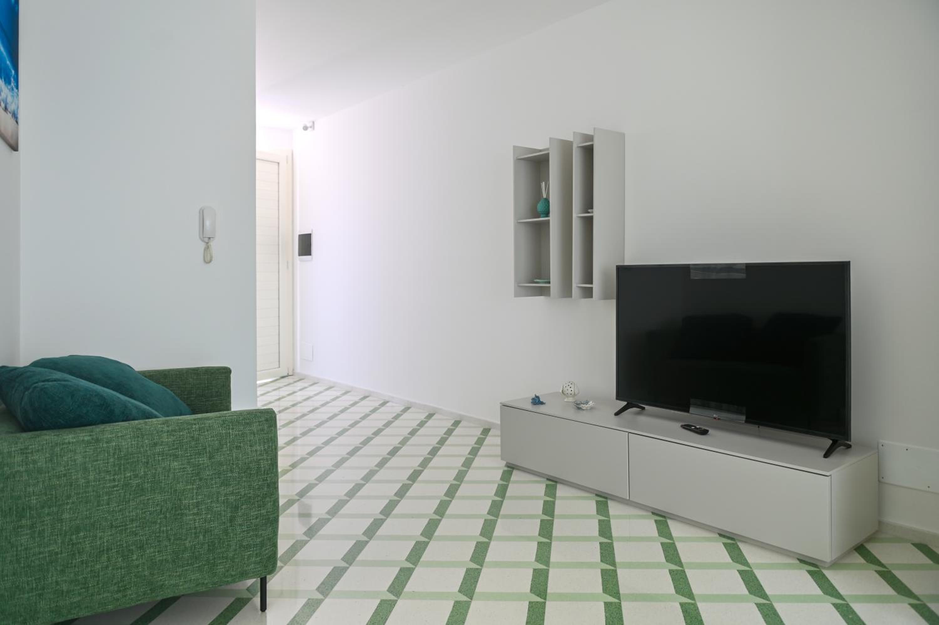 Perle Marine Suite Apartments