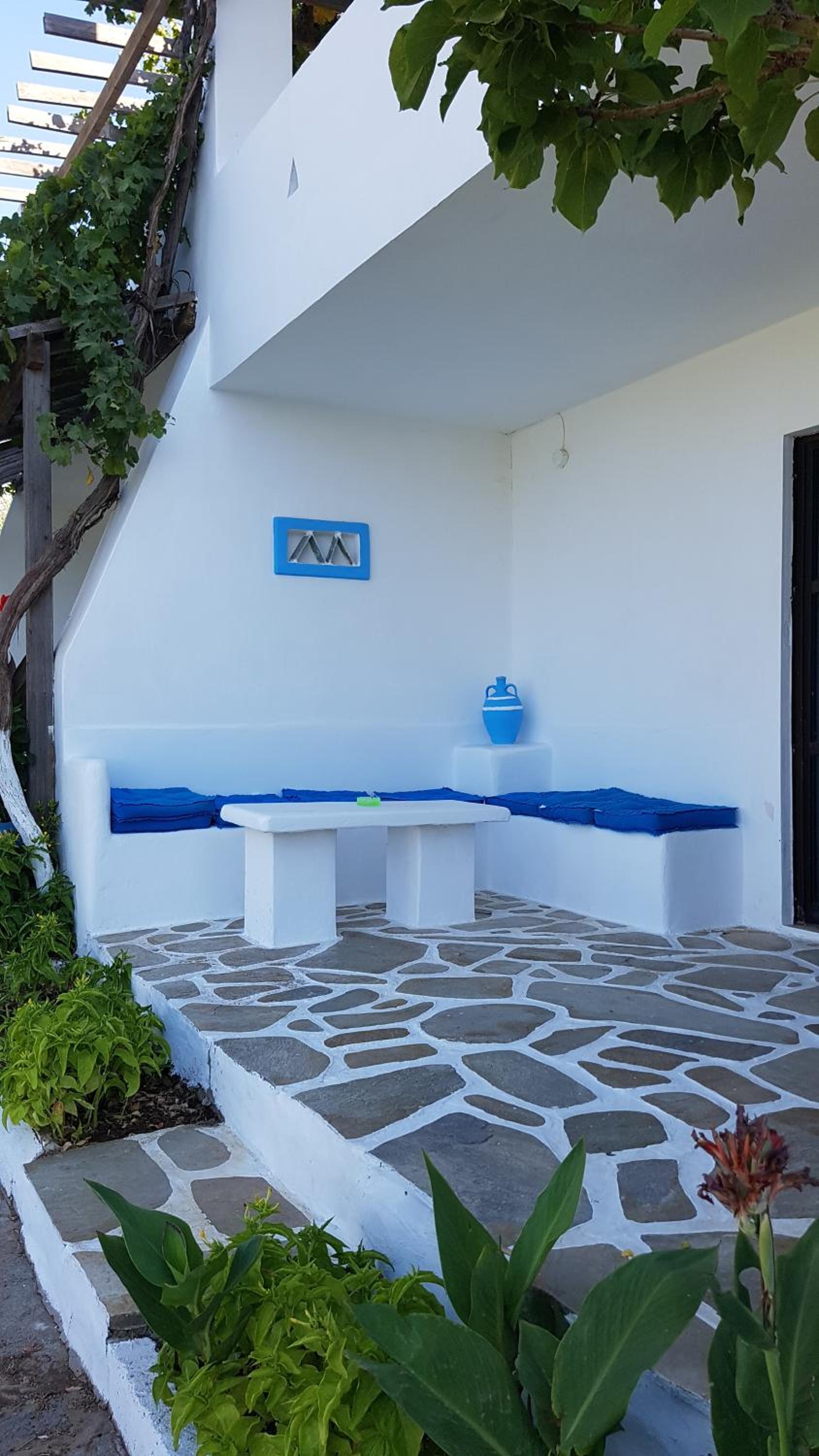 Chryssa Bungalows