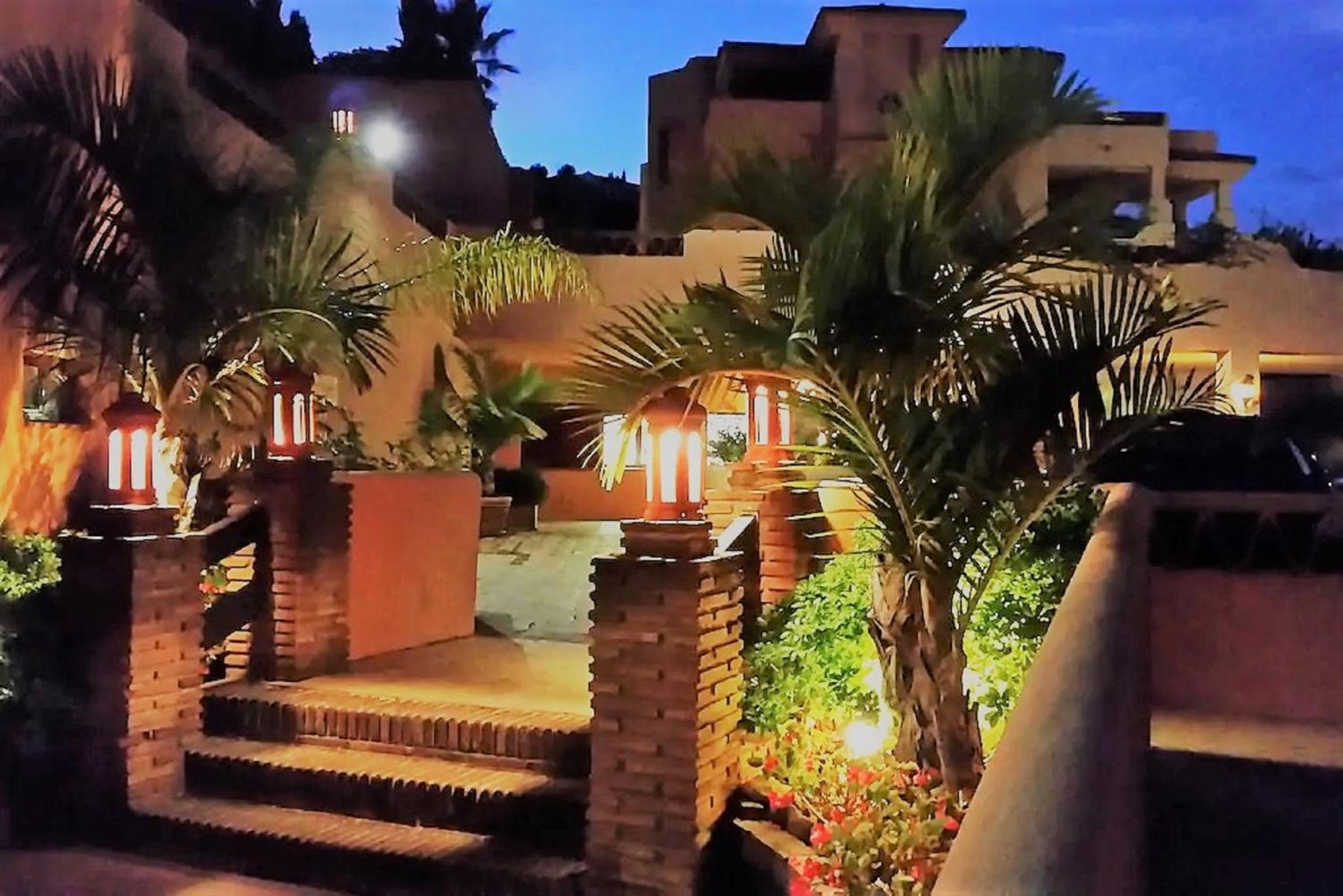 Hotel Elegant 2BR Apartment Puerto Banus Marbella just 12 Minutes Away by G00gIeMaps - Image 1