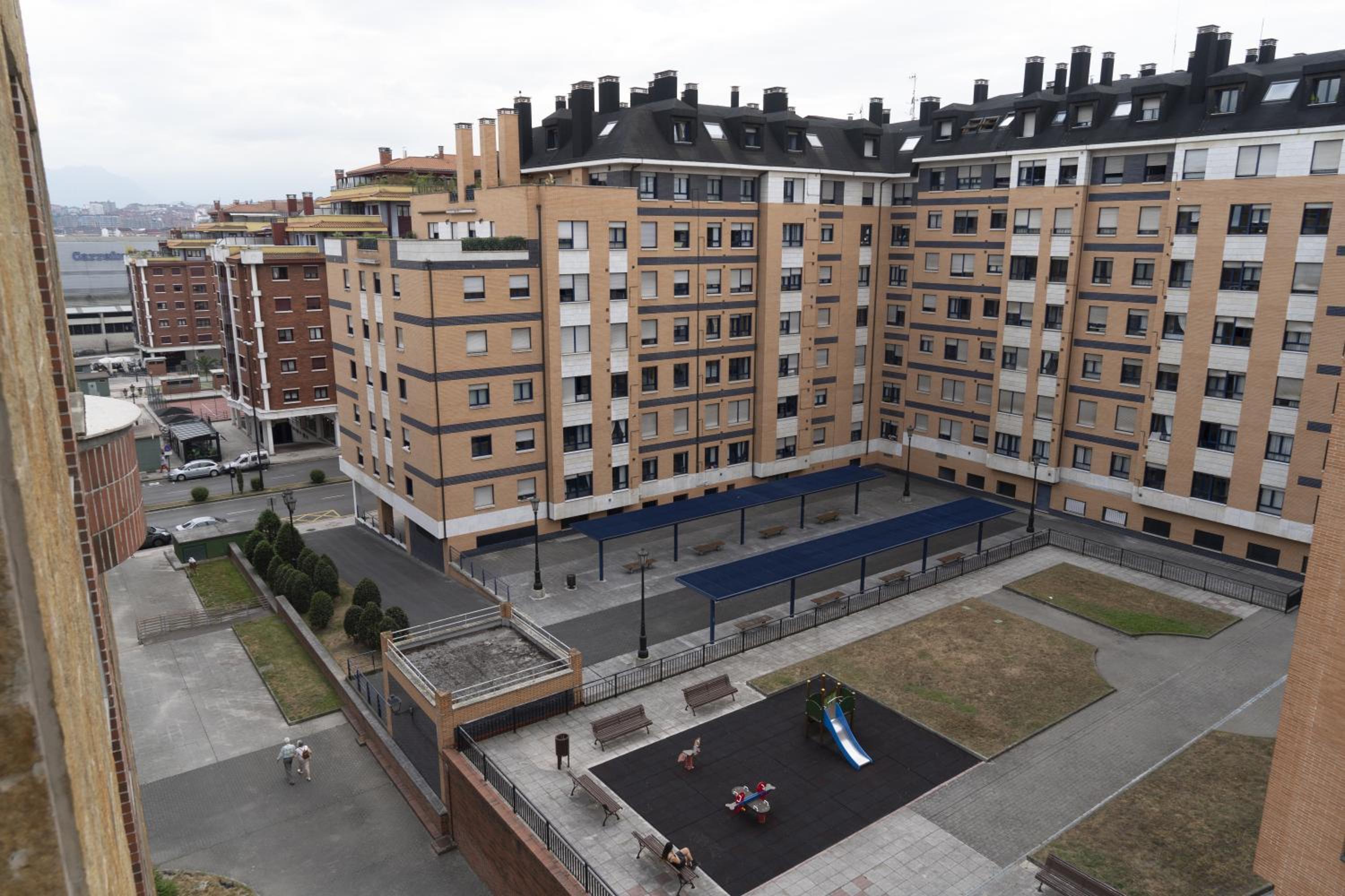 Acogedor Apartamento en Oviedo Frente al HUCA view 3