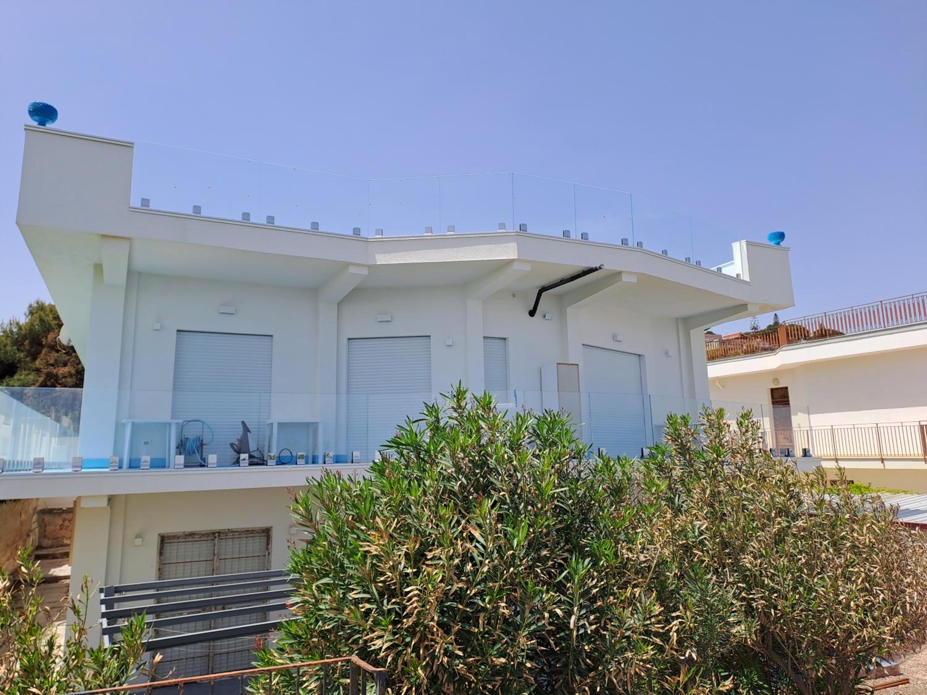 Hotel Blue Life, sea-luxury rooms on the beach between Palermo and Cefalu'