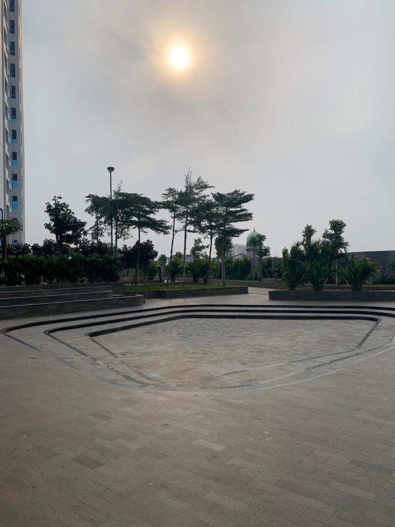 Puri Mansion Apt 3BR Newly Renovated view 2