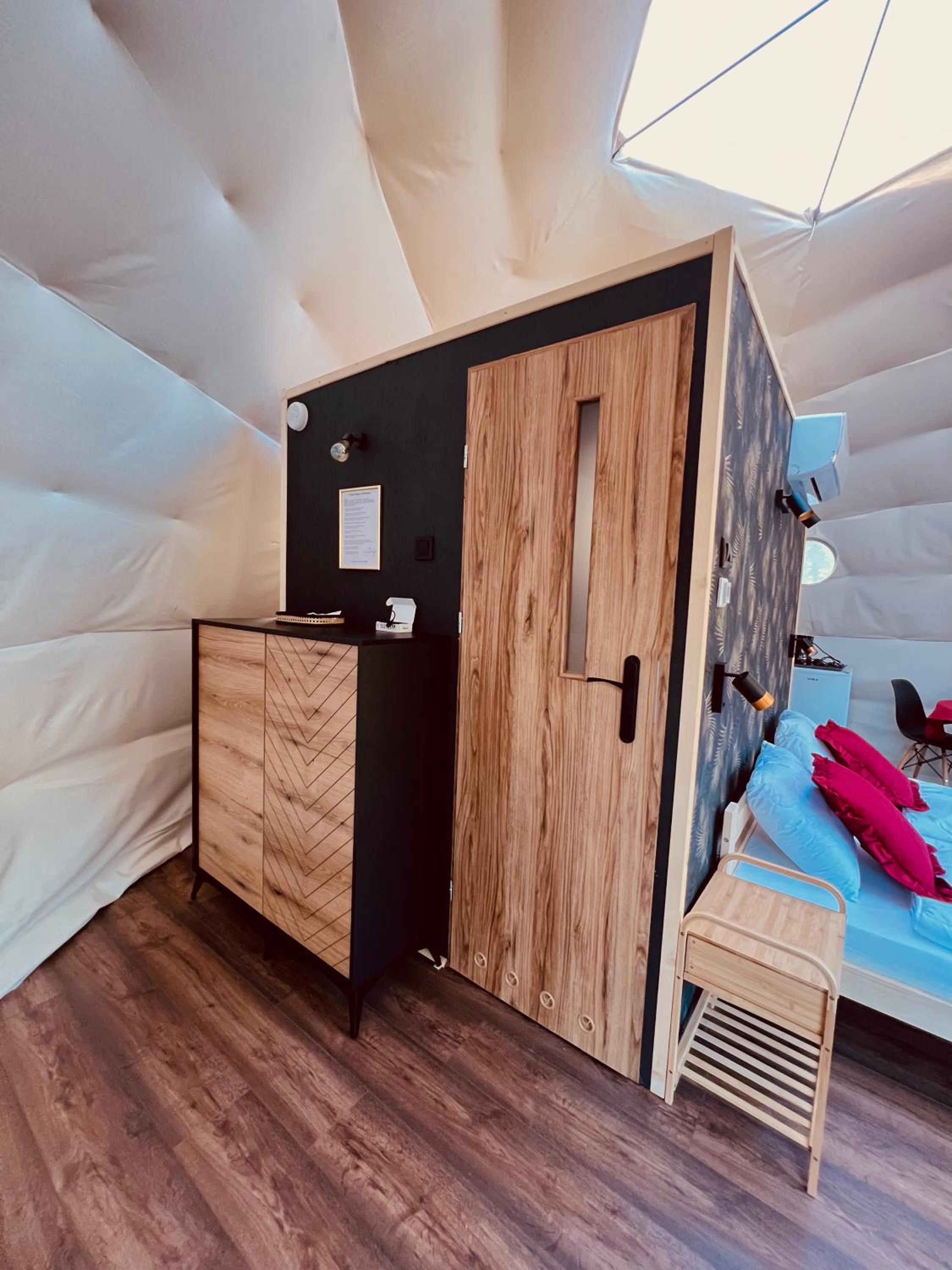 Glamping Stacja Zieleniec w Nałęczowie
