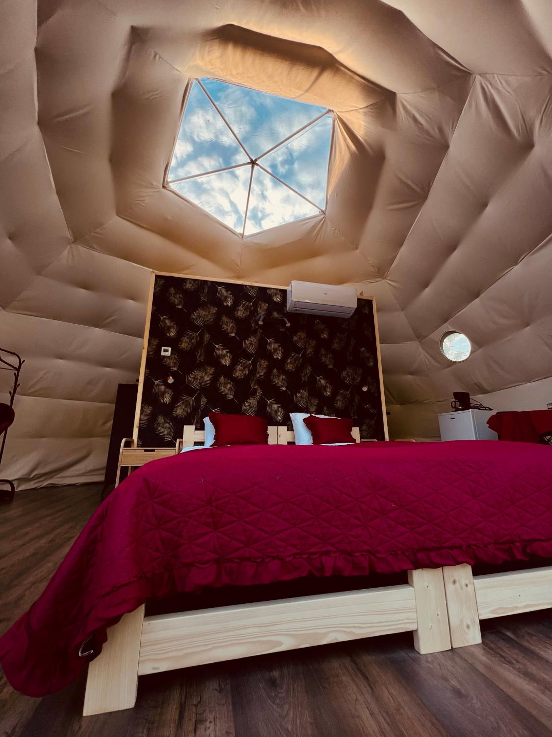 Glamping Stacja Zieleniec w Nałęczowie