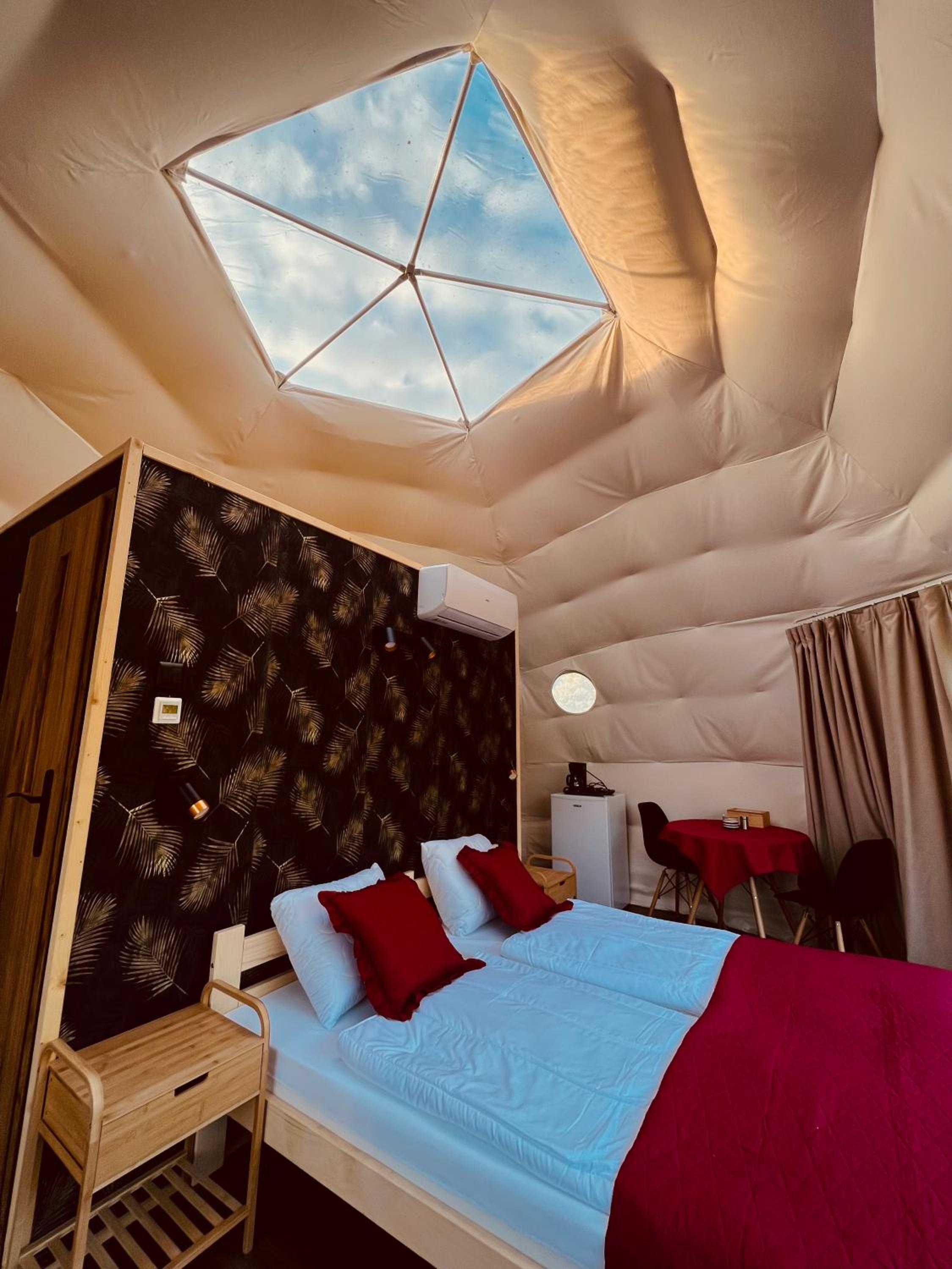 Glamping Stacja Zieleniec w Nałęczowie