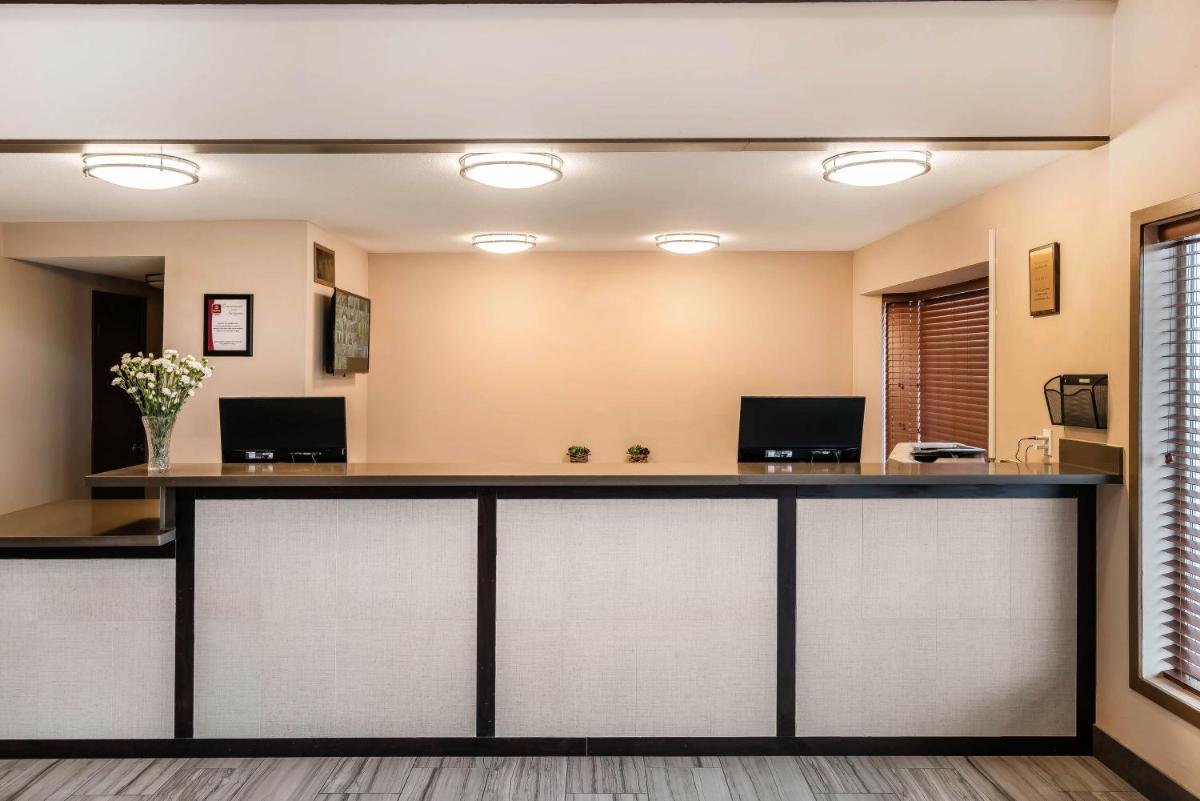 hotel reception