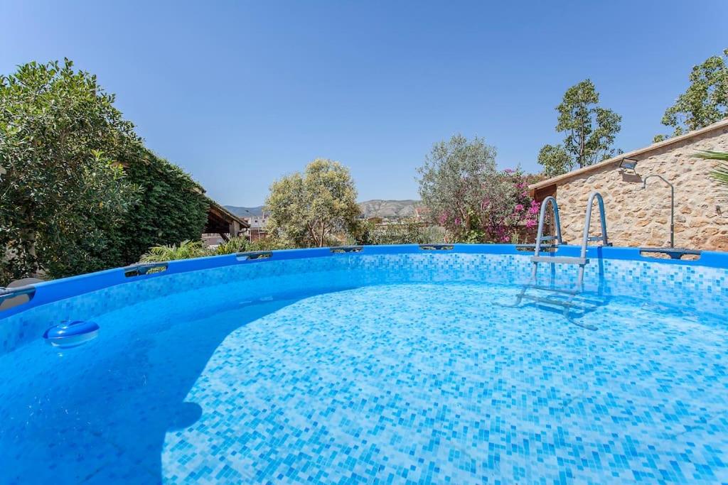 VILLA TAMARIT