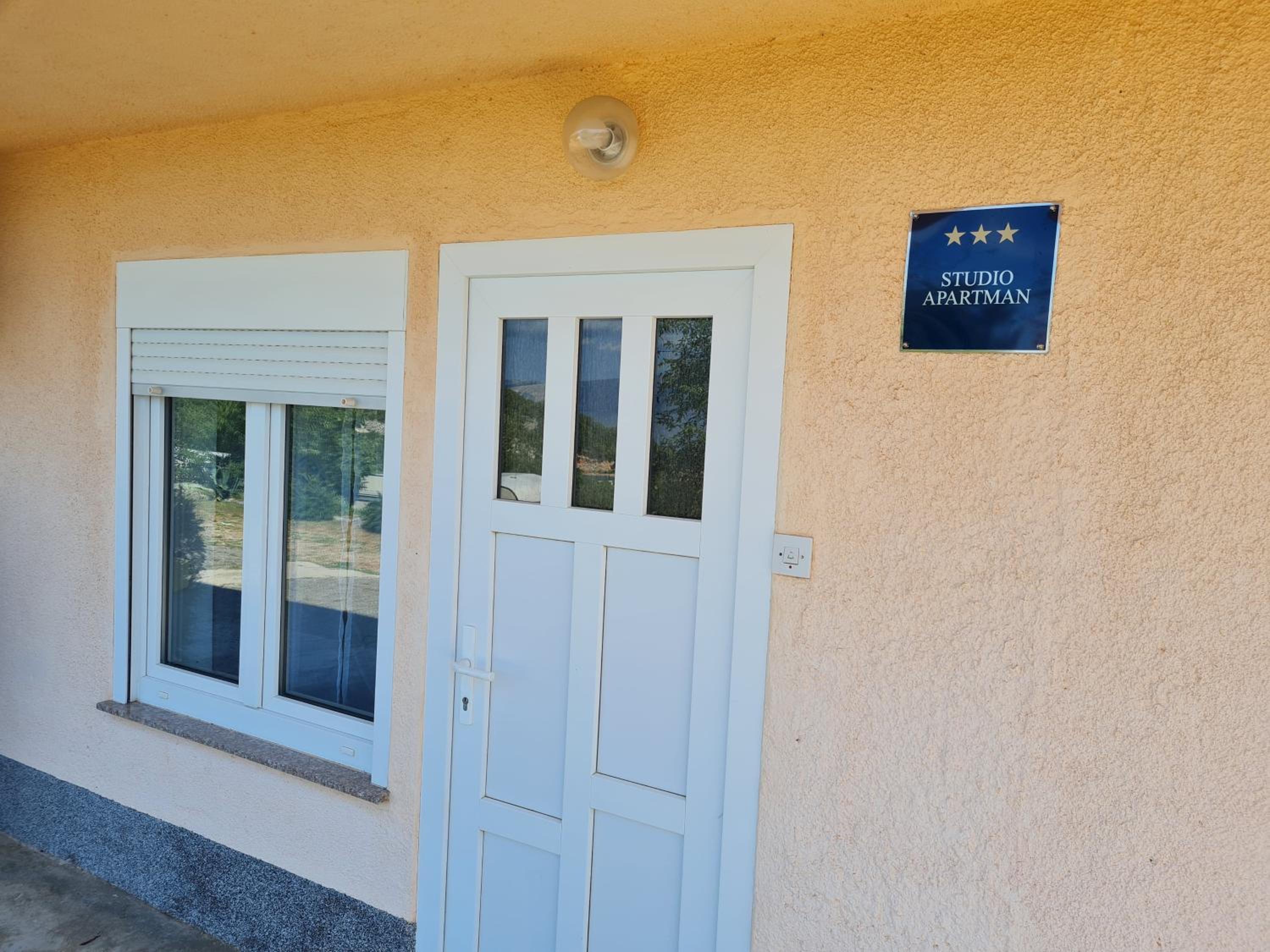 APARTMAN LUKA