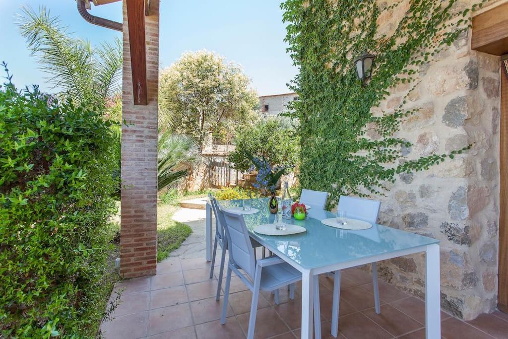 VILLA TAMARIT