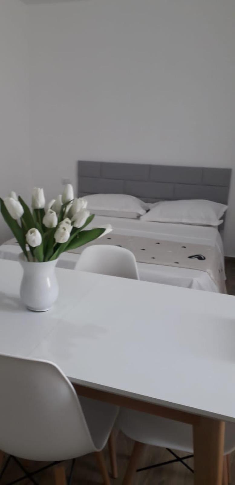 Joy Summer Apartment