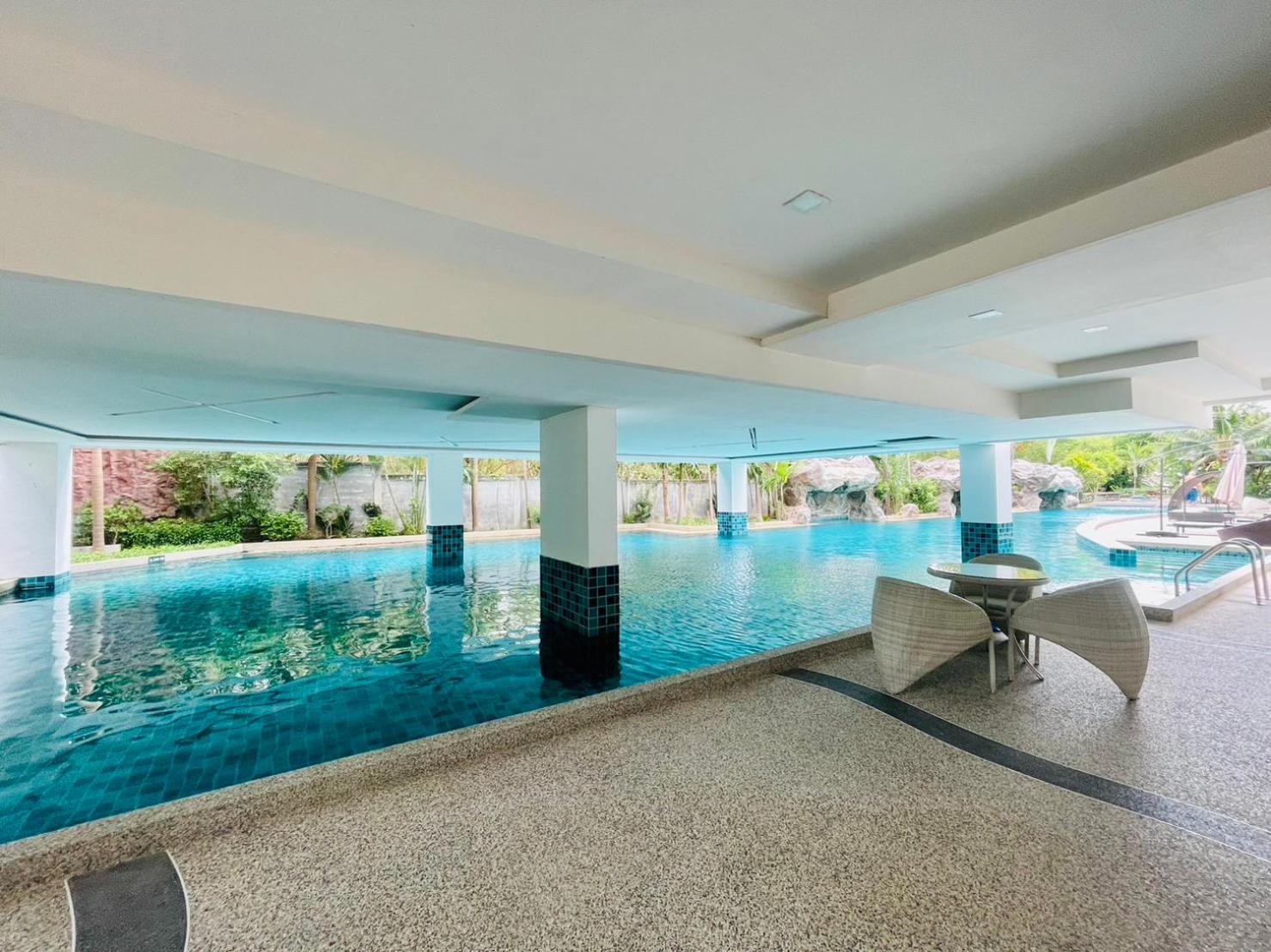 Club Royal Wongamat by Pattaya Sunny Rentals view 2