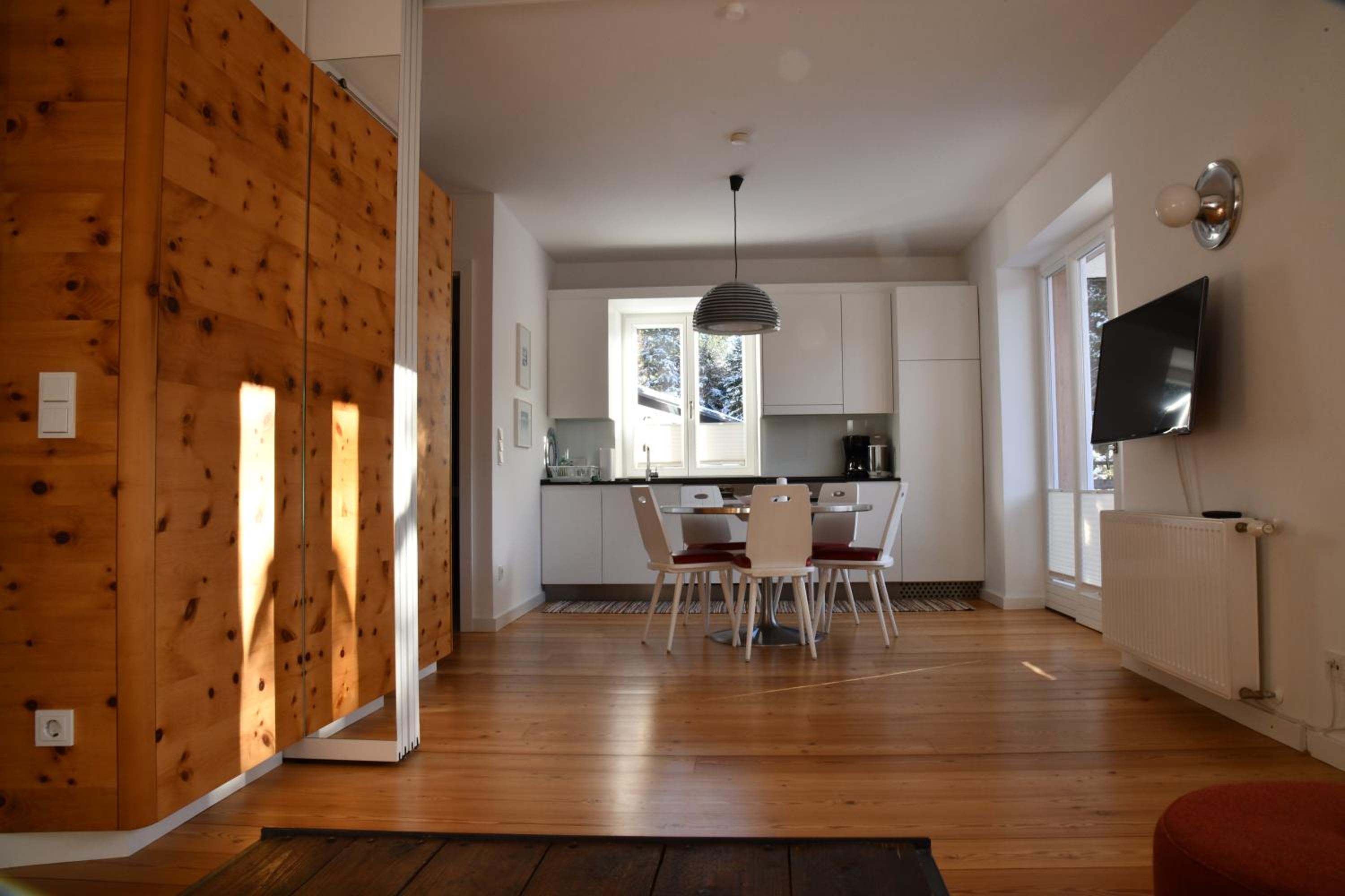 Edelstein Apartments